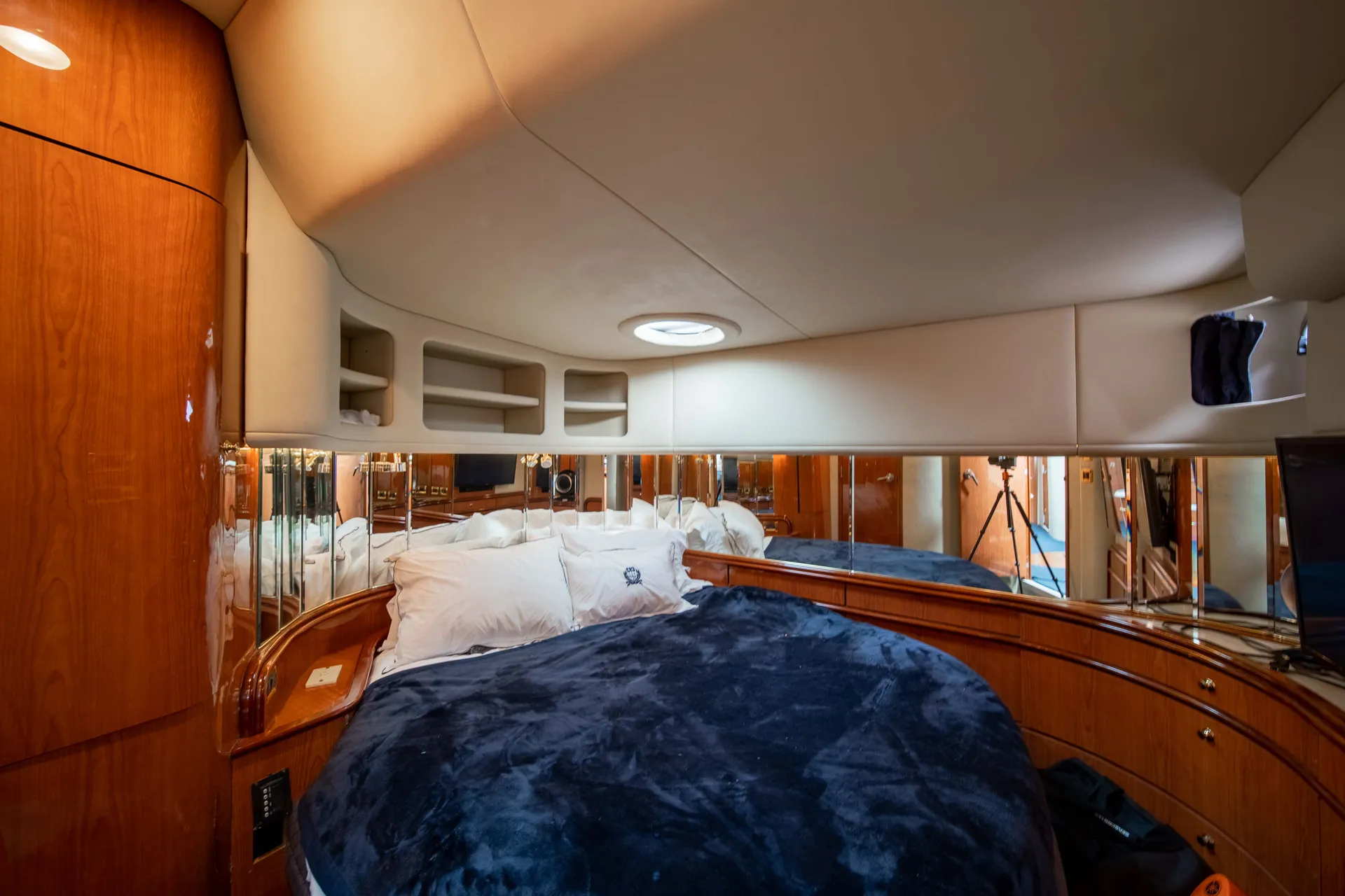 Sea Ray Boats 540 Sundancer in Miami, FL — photo 7