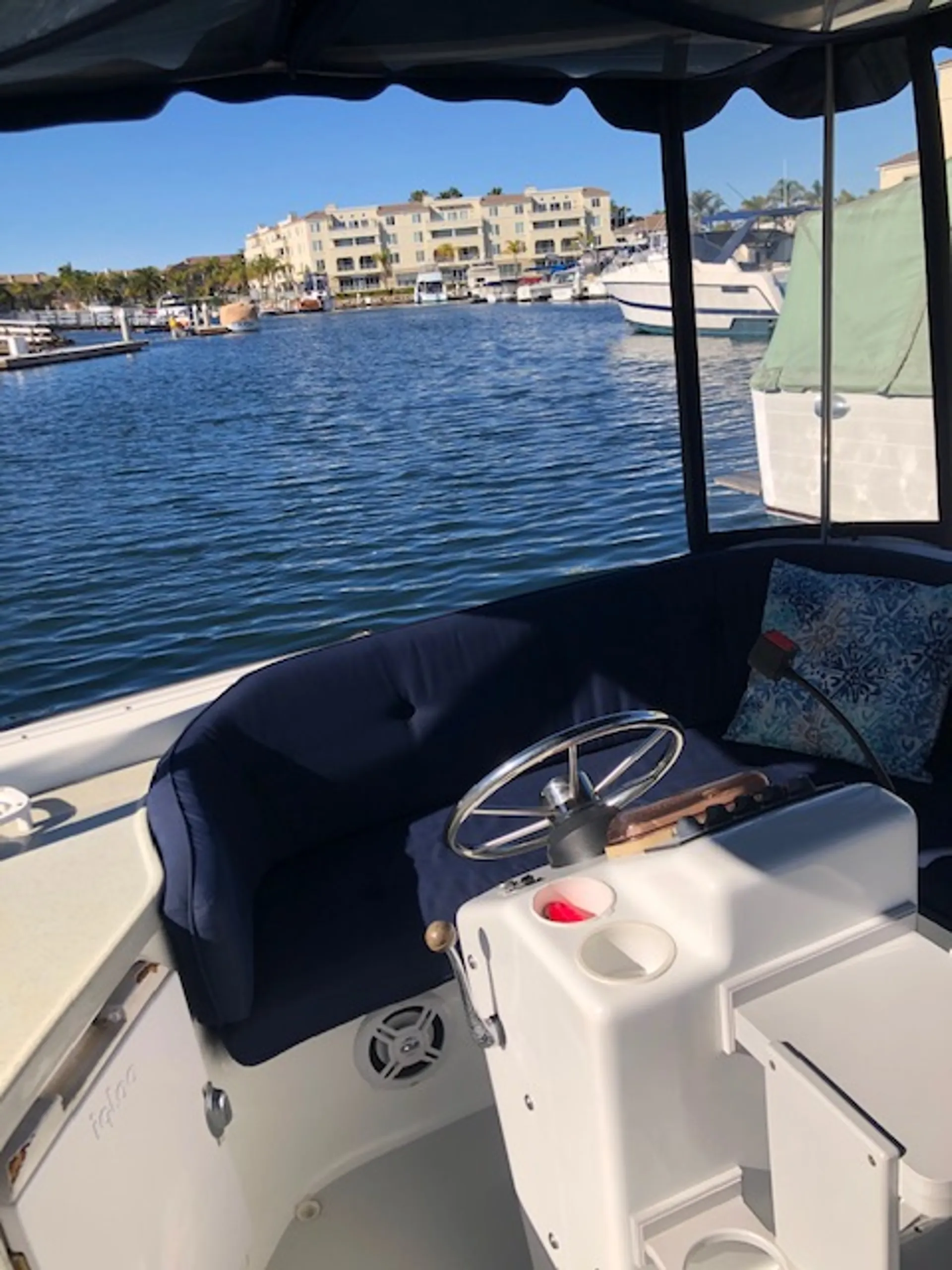 ElectraCraft Partycruiser 16 in Oxnard, CA — photo 9