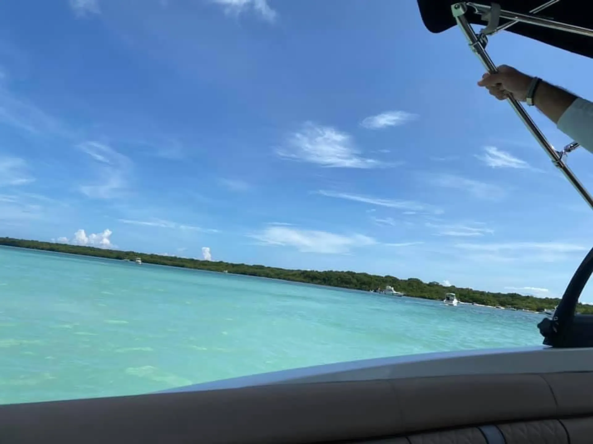 SEA RAY BOATS 290 SUNDECK in Coral Gables, FL — photo 7