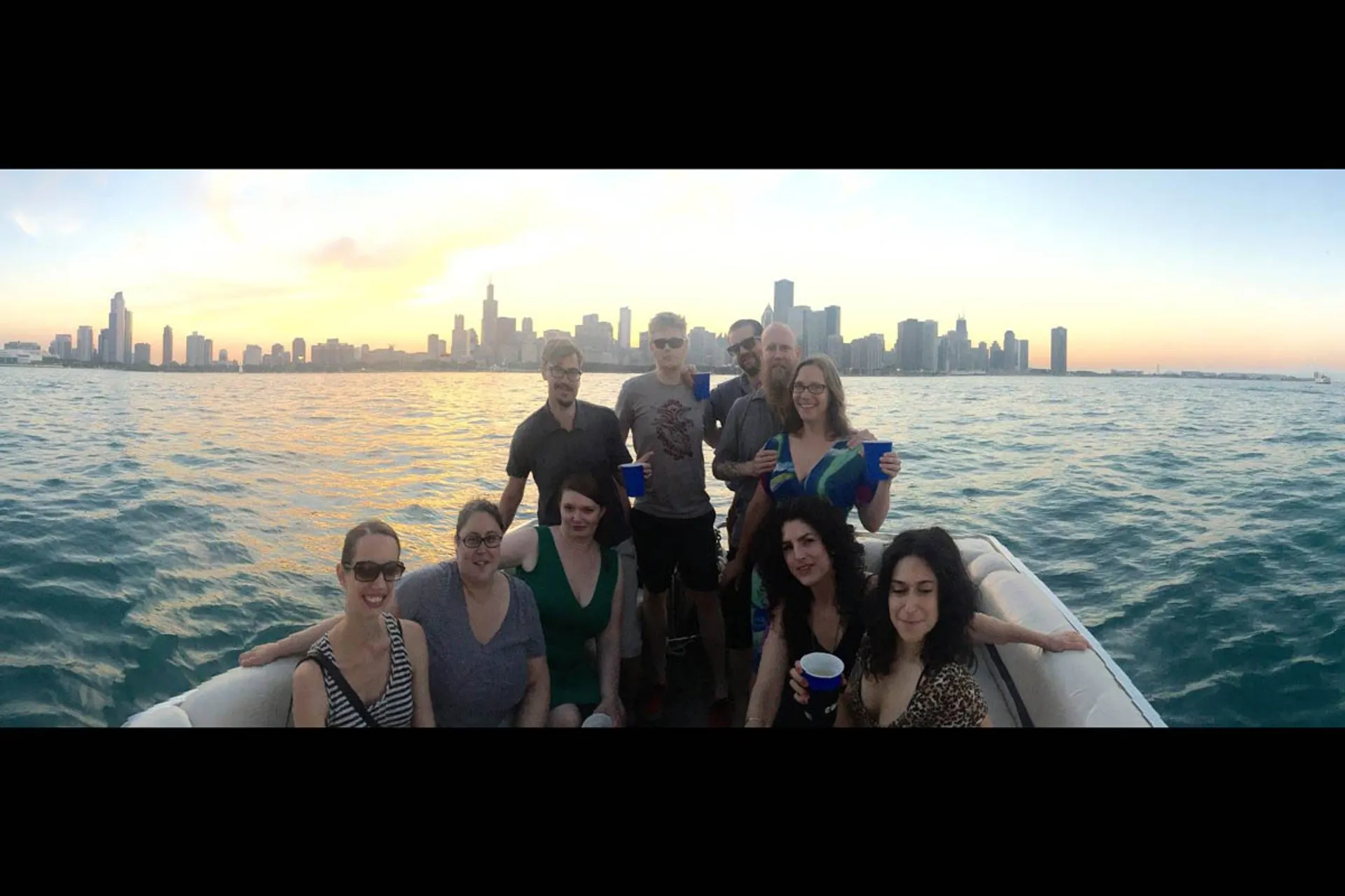 Sun Tracker by Tracker Marine Party Cruiser 32 Signature IO in Chicago, IL — photo 3