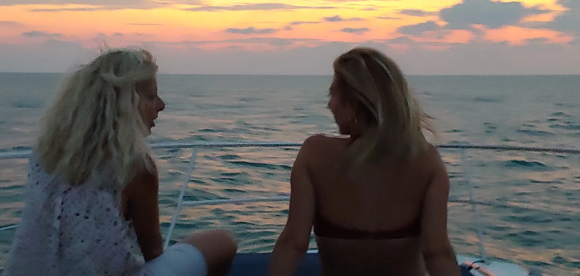 Heaven On The Gulf  - Sleek 40' Searay Sundancer! 