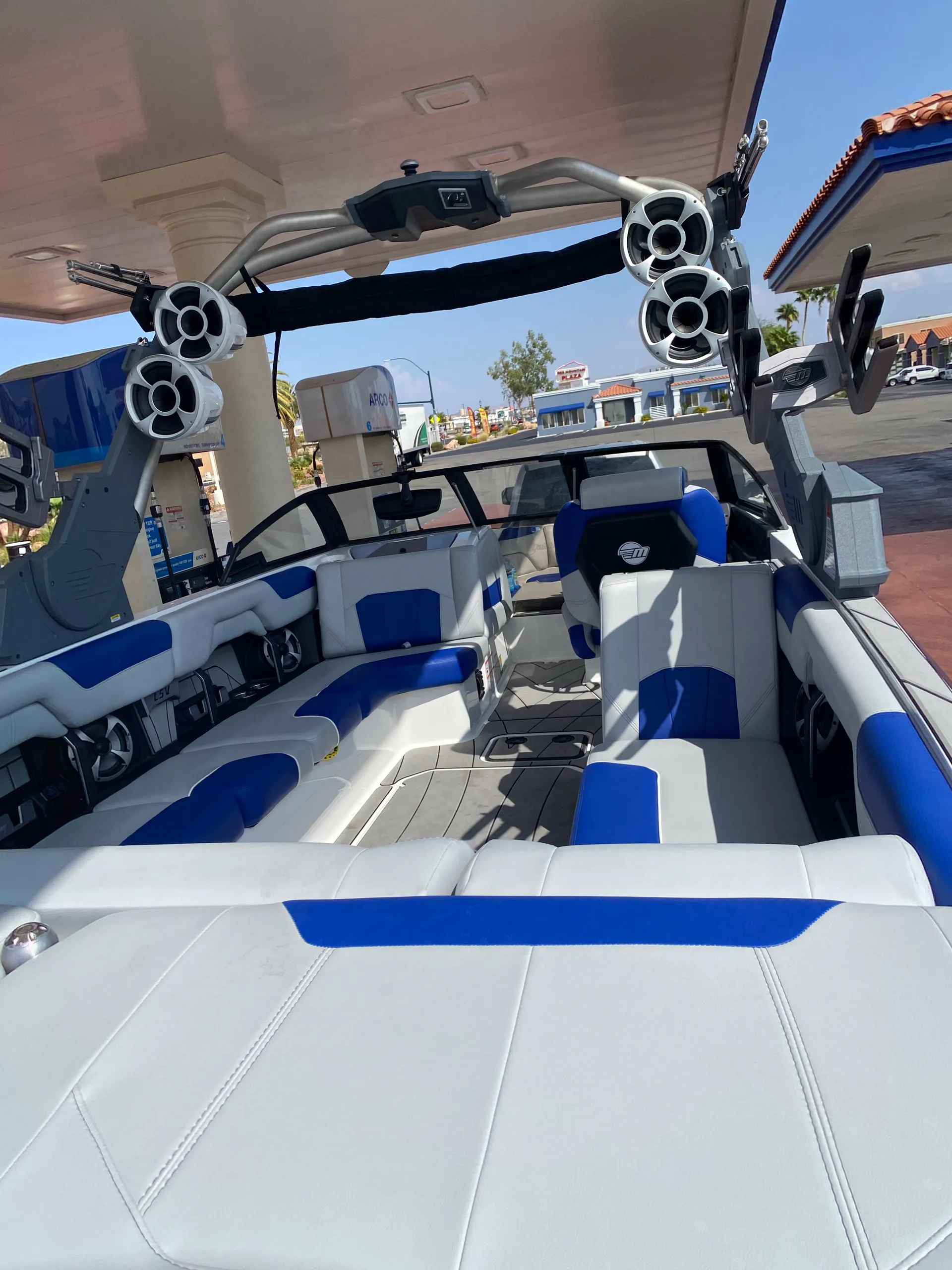 Malibu Boats Wakesetter 25 LSV in Boulder City, NV — photo 2