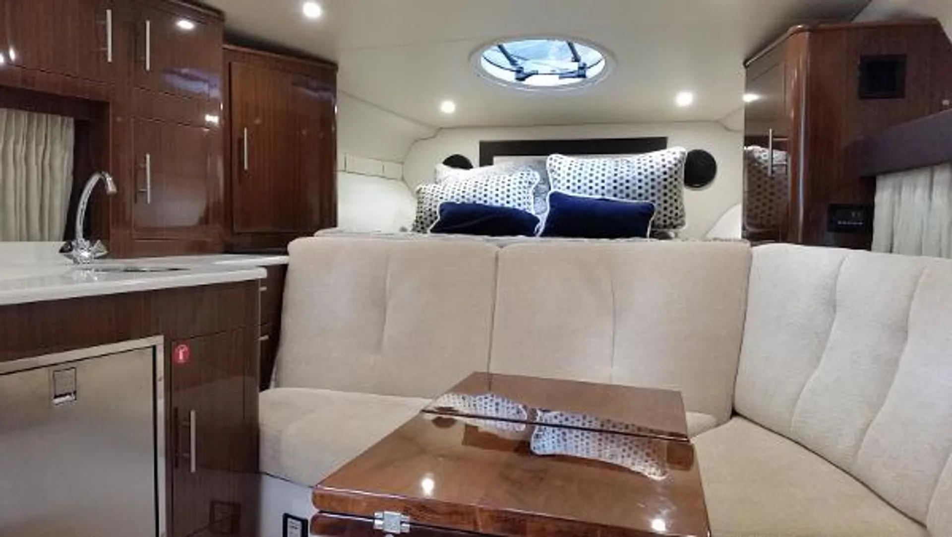 Regal Boats IO1152552 in New York, NY — photo 2