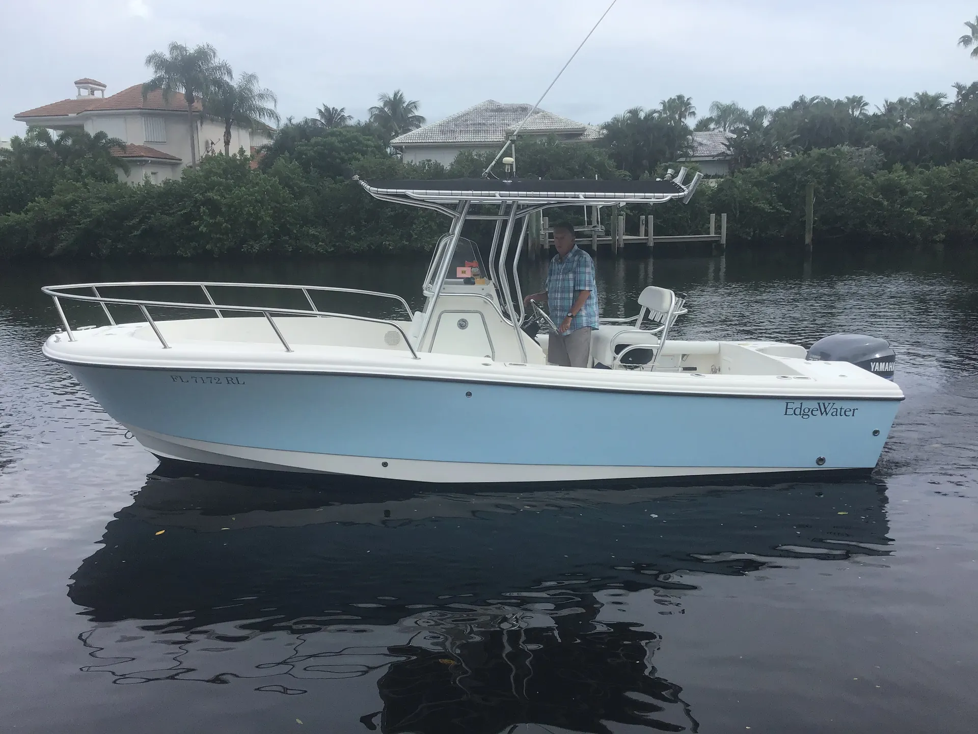 Edgewater Powerboats 225 CC in Jupiter, FL — photo 3