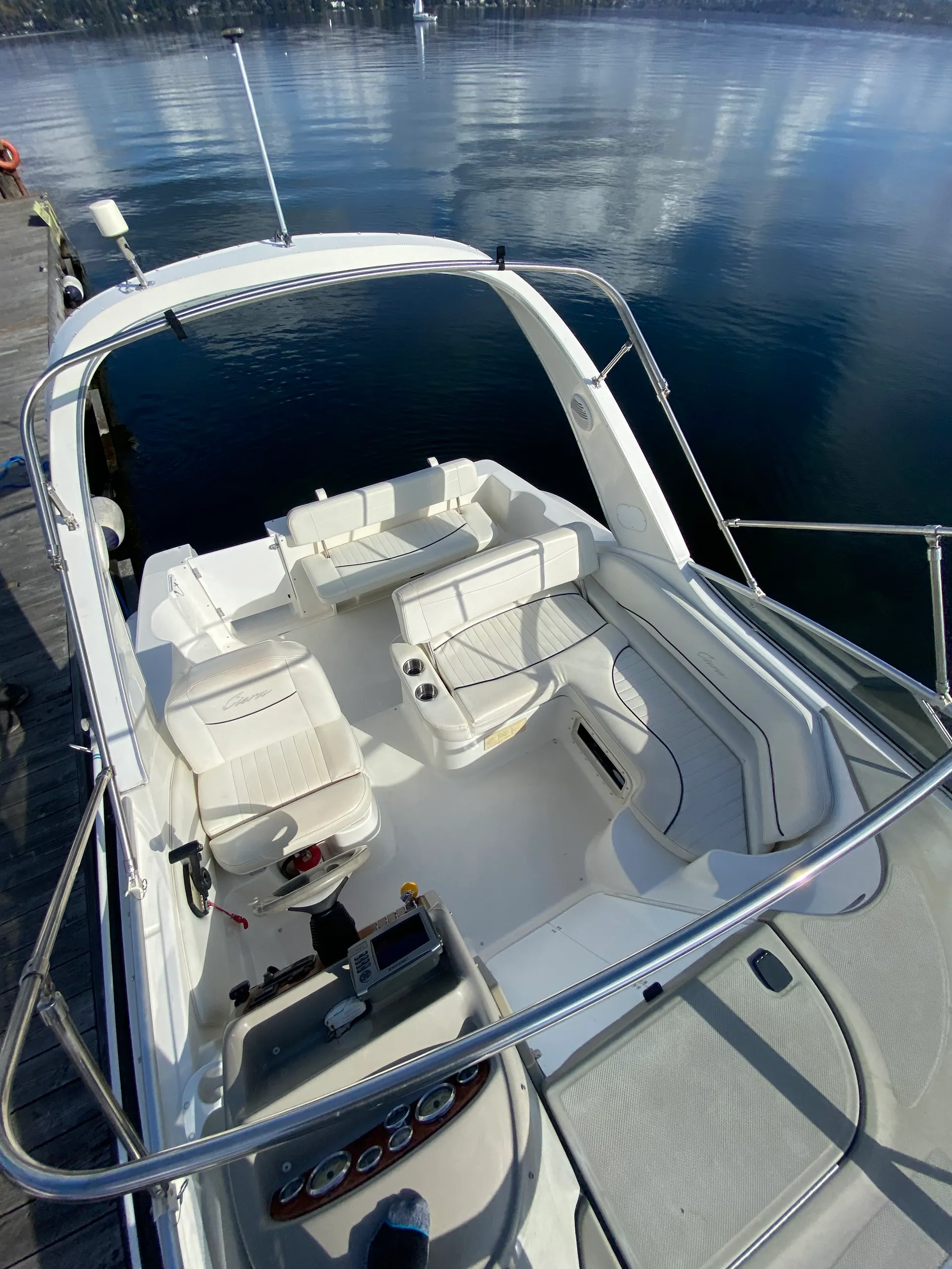 Bayliner 2855 Ciera Sunbridge in Seattle, WA — photo 4