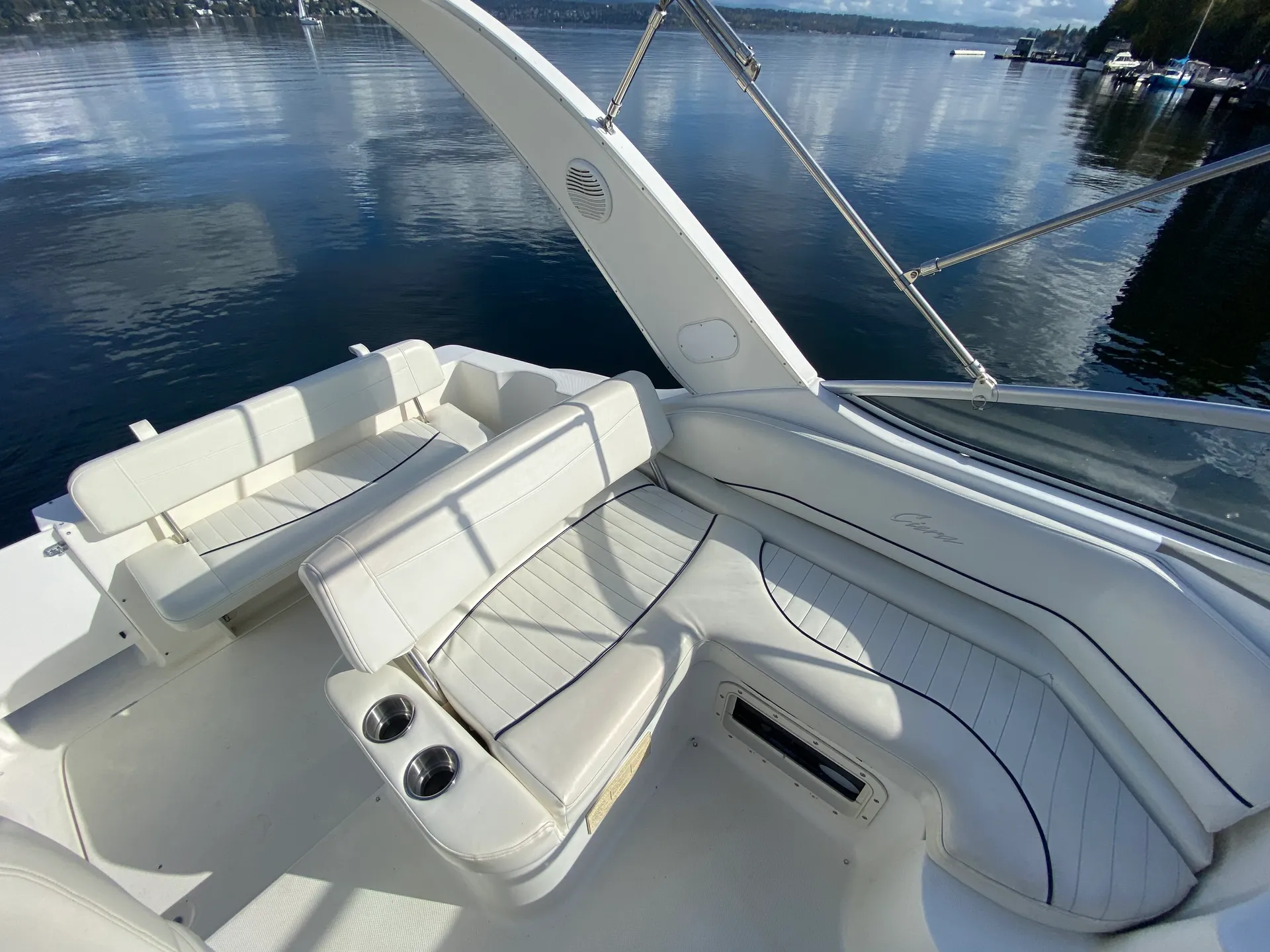 Bayliner 2855 Ciera Sunbridge in Seattle, WA — photo 6