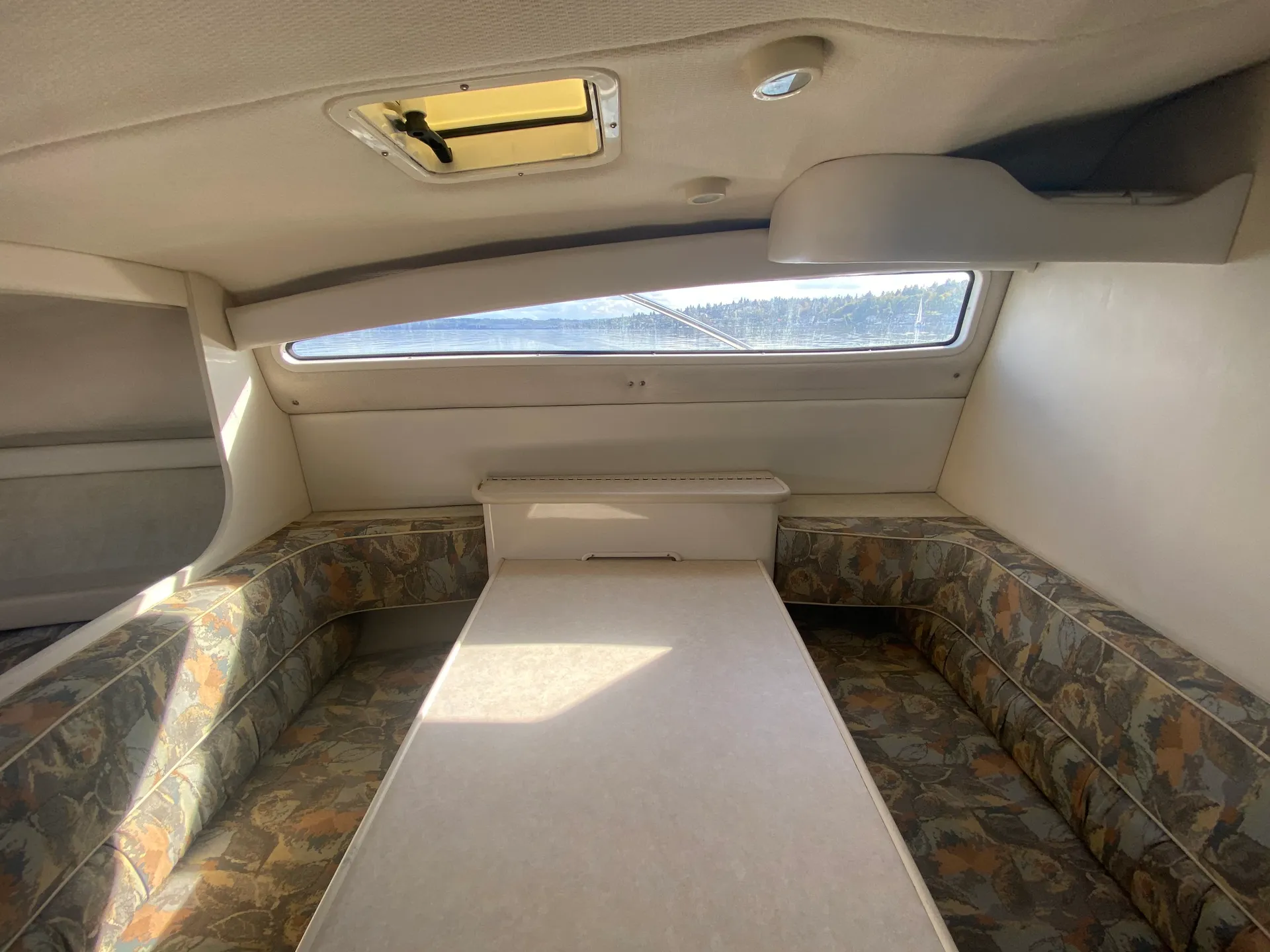 Bayliner 2855 Ciera Sunbridge in Seattle, WA — photo 10