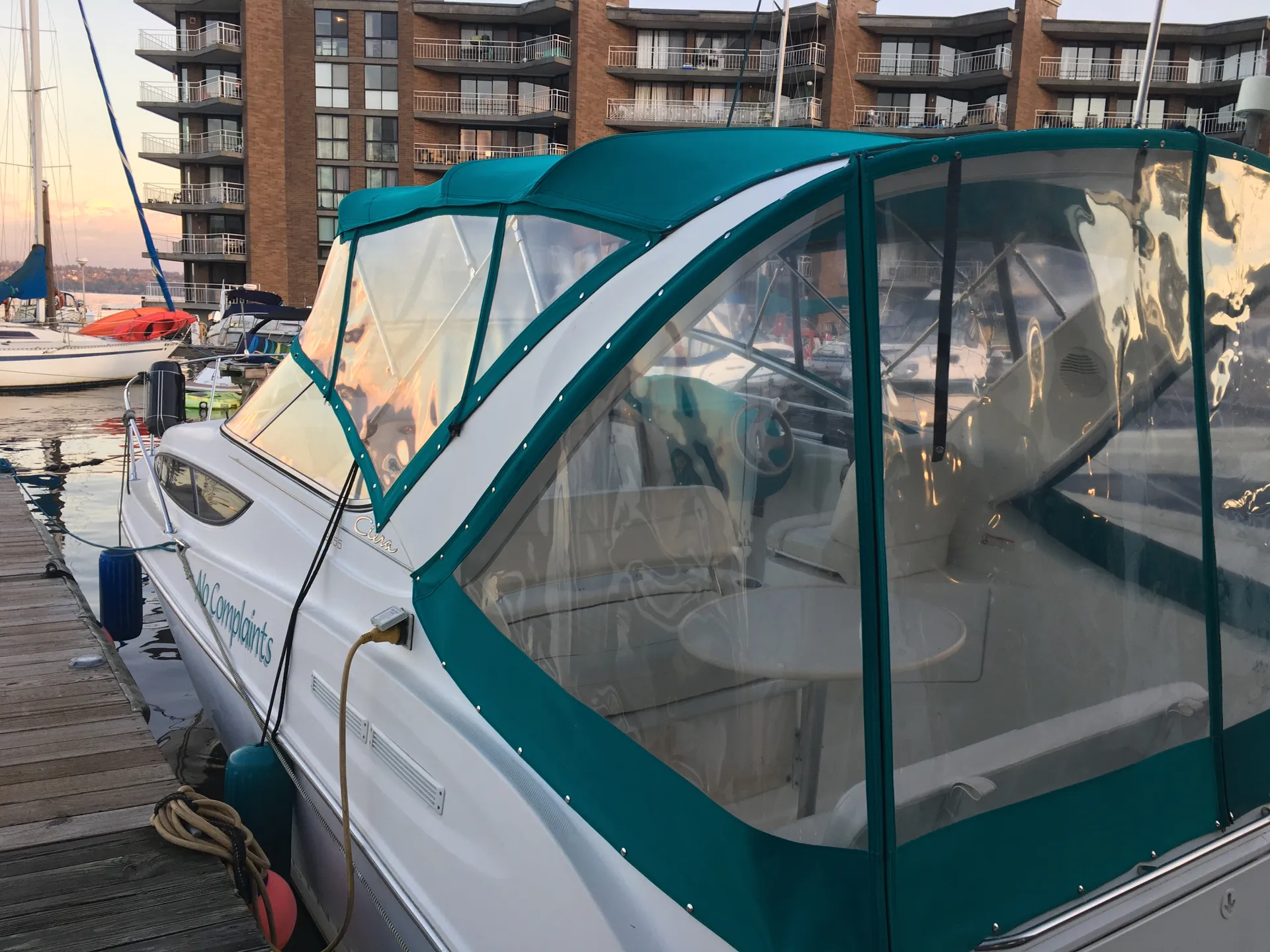 Bayliner 2855 Ciera Sunbridge in Seattle, WA — photo 3