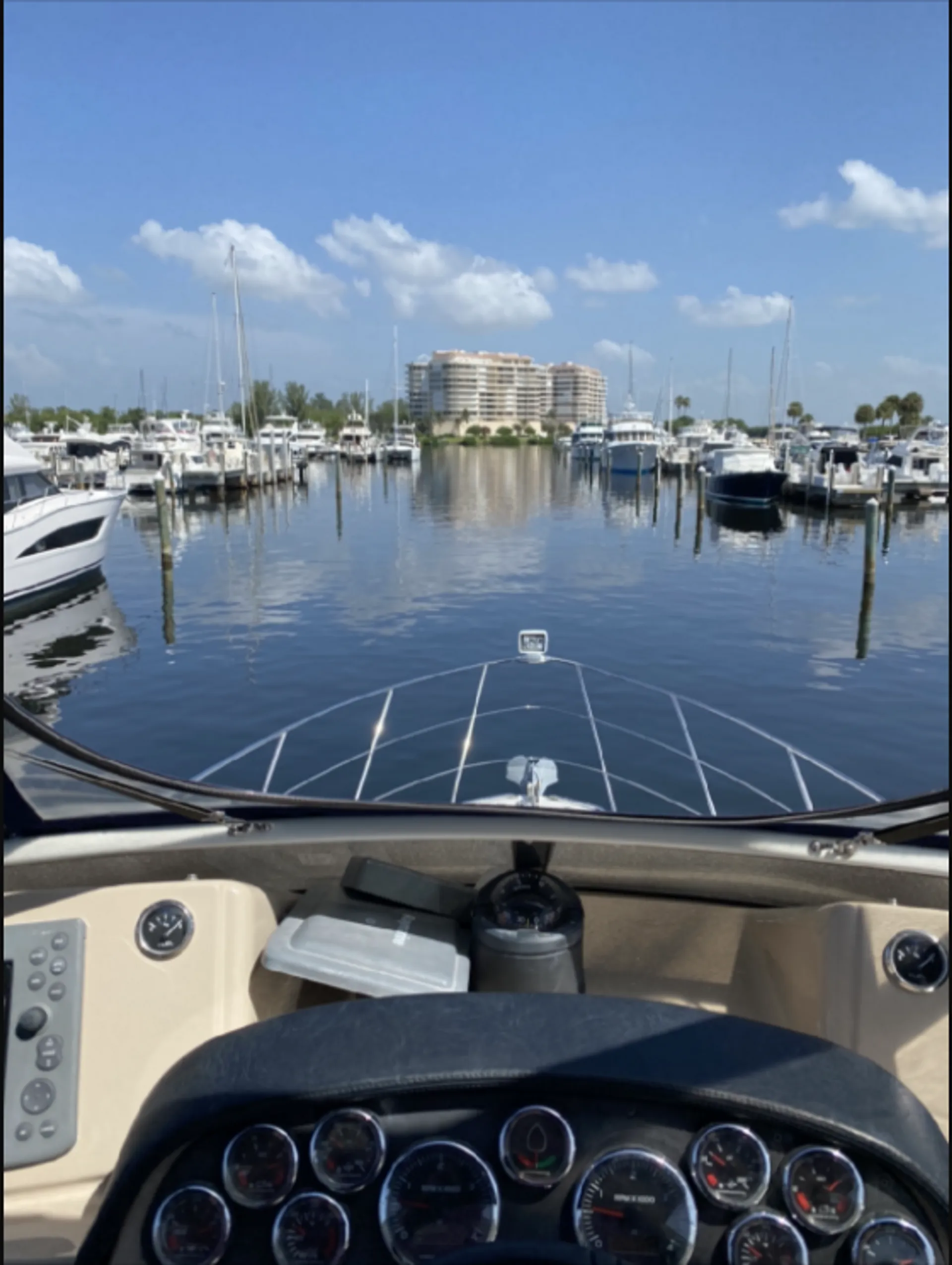 Carver Yachts 44 Cockpit Motor Yacht in Sarasota, FL — photo 5