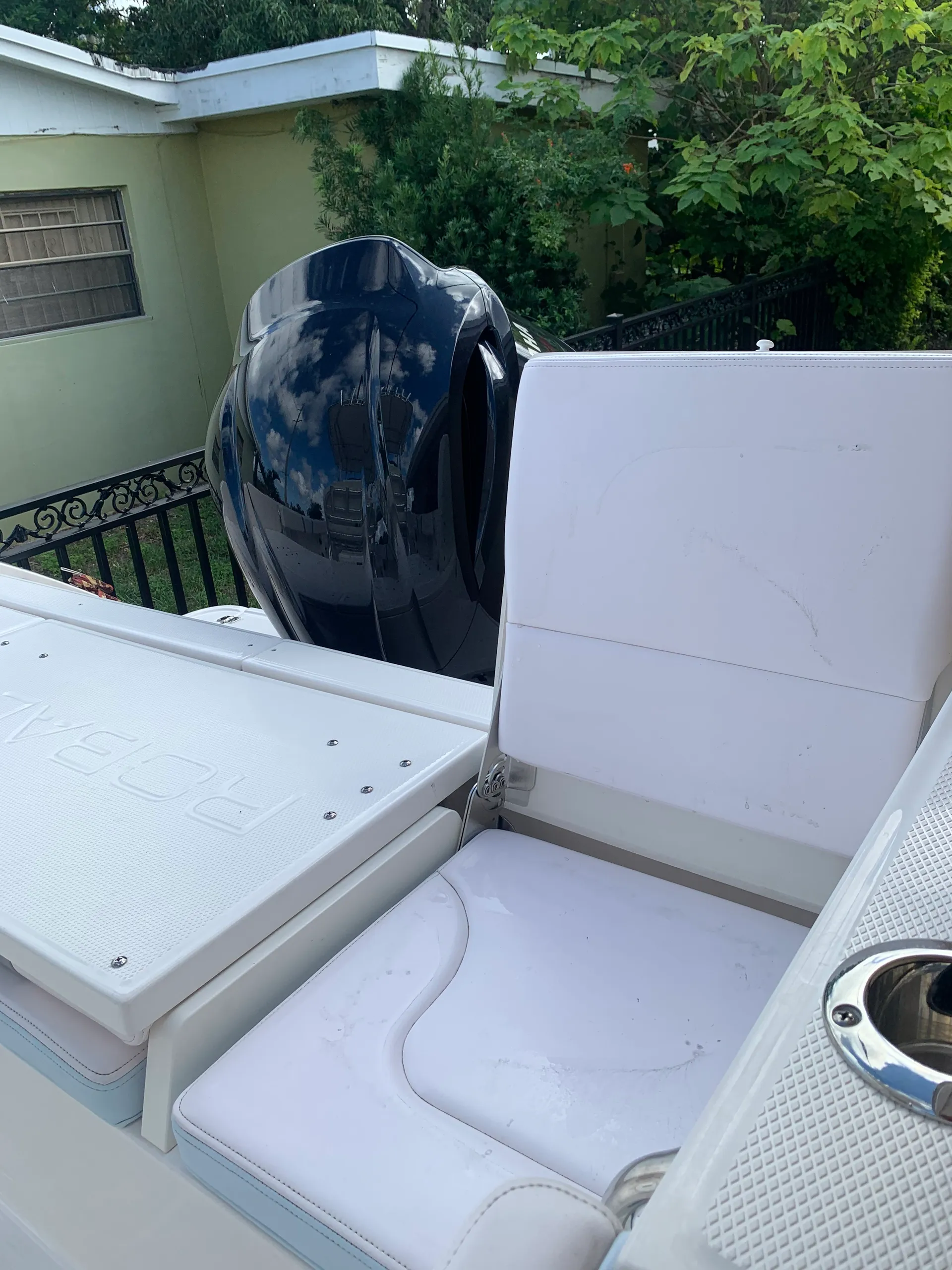 ROBALO R230 CC in Miami, FL — photo 7