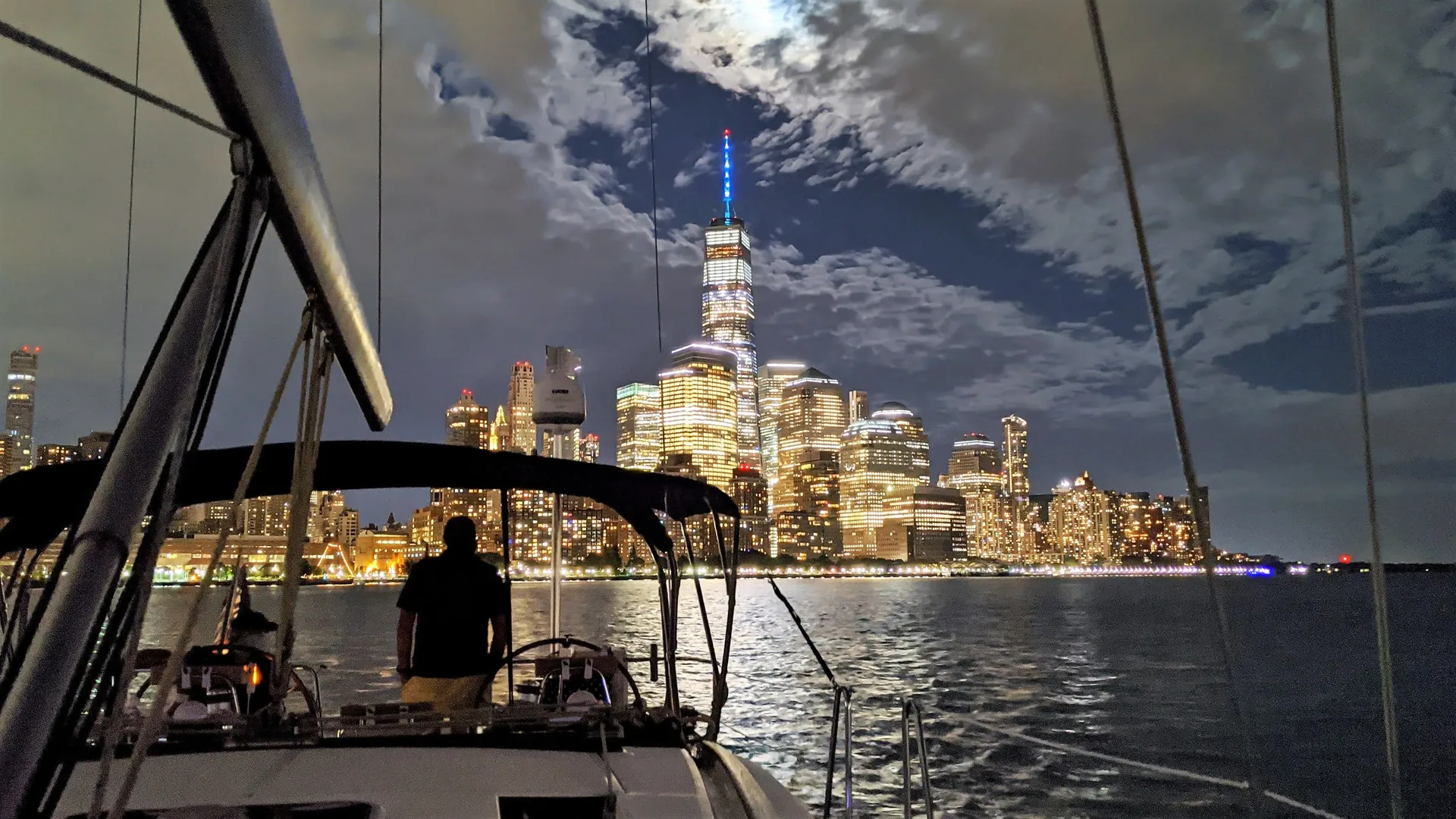 #1 Manhattan Sailing! Champagne &amp; Catering Service, Captain &amp; Crew