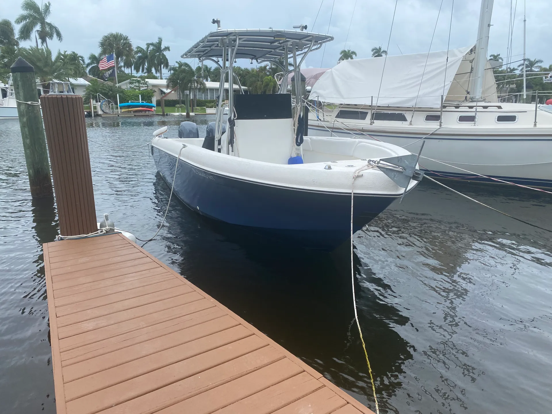 Sea Chaser by Carolina Skiff 2400 CC (Dual rigging) in Fort Lauderdale, FL — photo 3