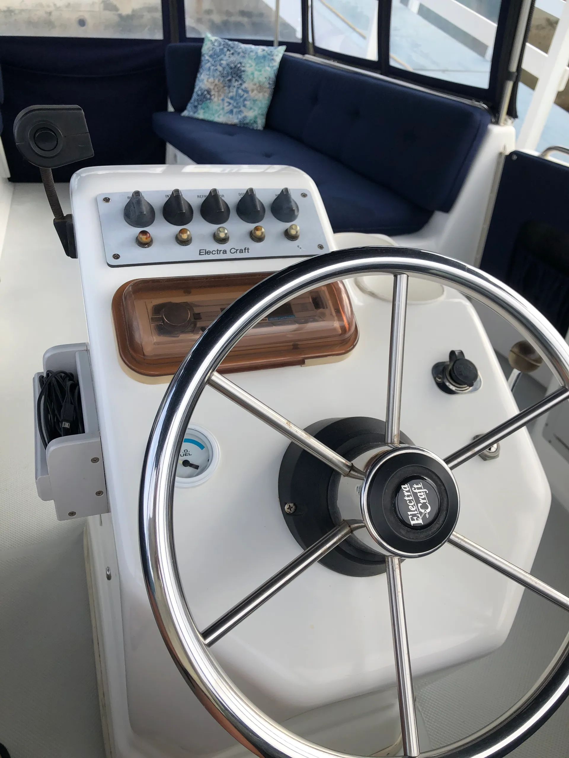 ElectraCraft Partycruiser 16 in Oxnard, CA — photo 2