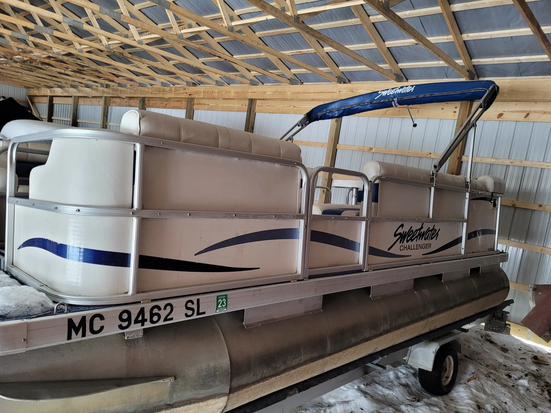 Godfrey Marine Sweetwater 180 EX in Gladwin, MI — photo 5