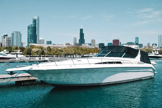 Rent a Sea Ray  cruiser in Chicago, IL near me