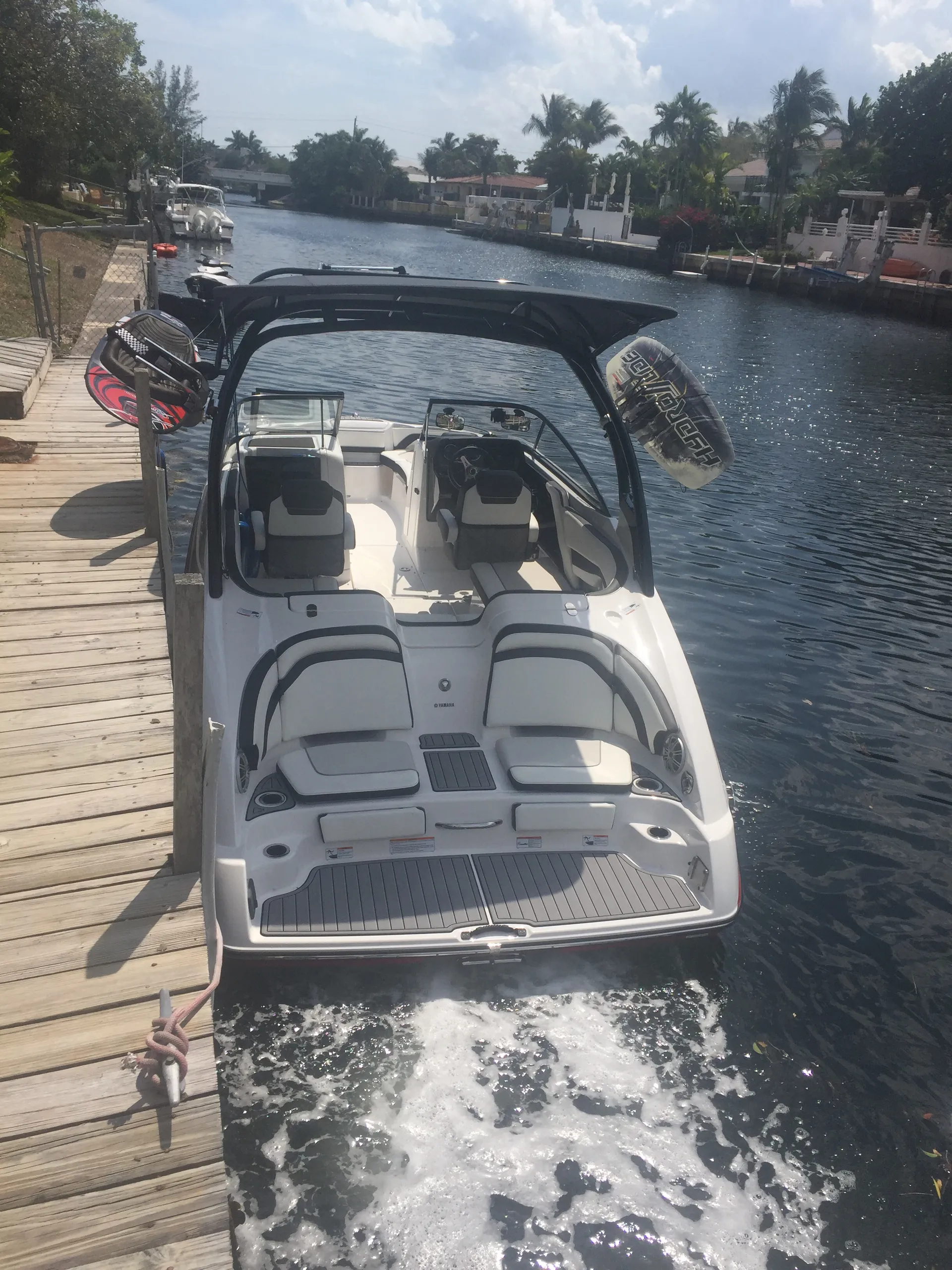 Yamaha 242 Limited S E-Series  in Key Biscayne, FL — photo 4