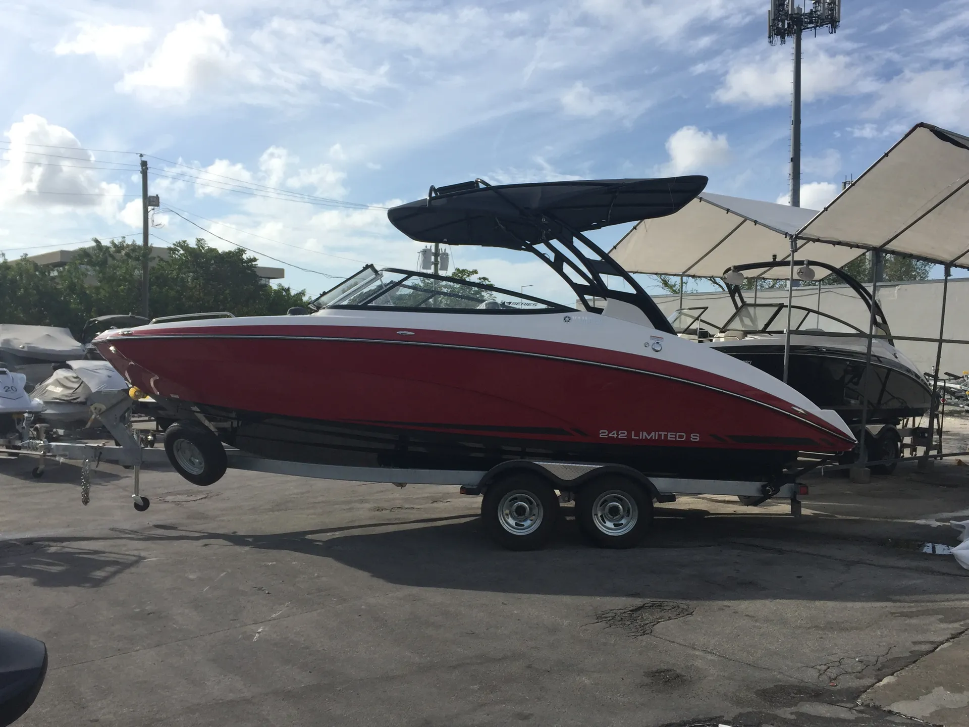 Yamaha 242 Limited S E-Series  in Key Biscayne, FL — photo 9