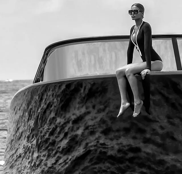 Rent a Van Dutch motor yacht in Lighthouse Point, FL near me