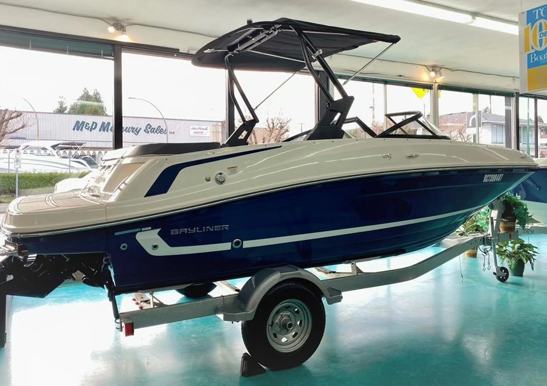 BAYLINER VR5 BOWRIDER in Canyon Lake, TX — photo 3