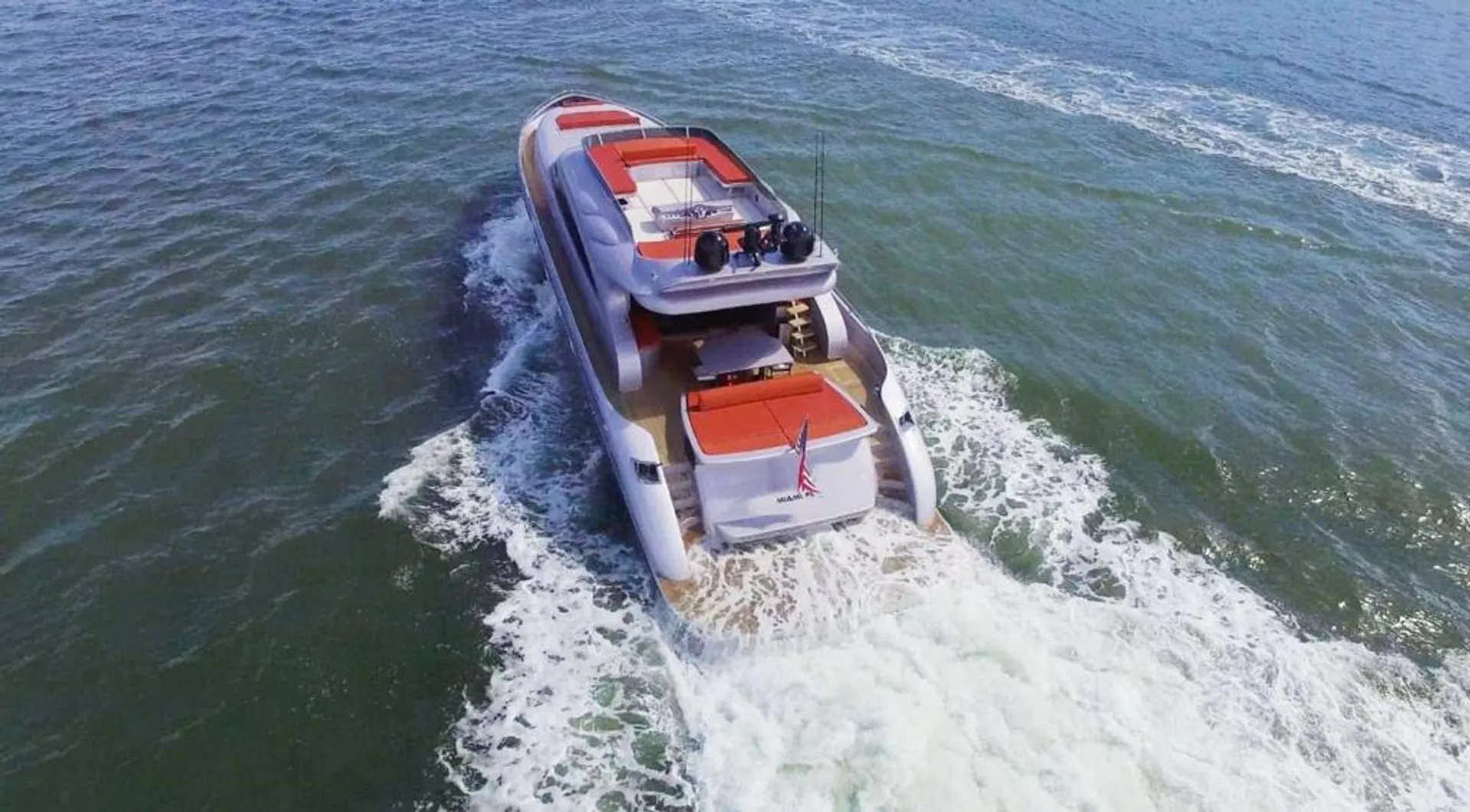 AB fly in Miami Beach, FL — photo 5