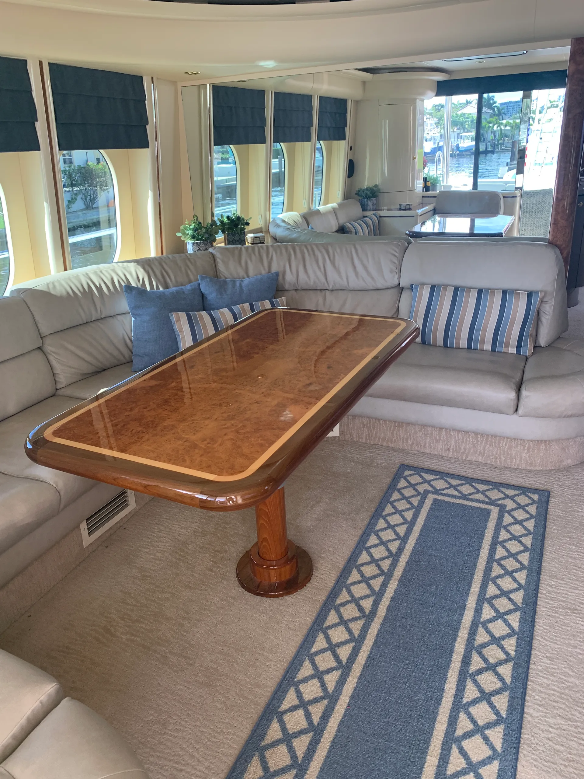 Neptunus Yachts 70 Motoryacht in Pompano Beach, FL — photo 8