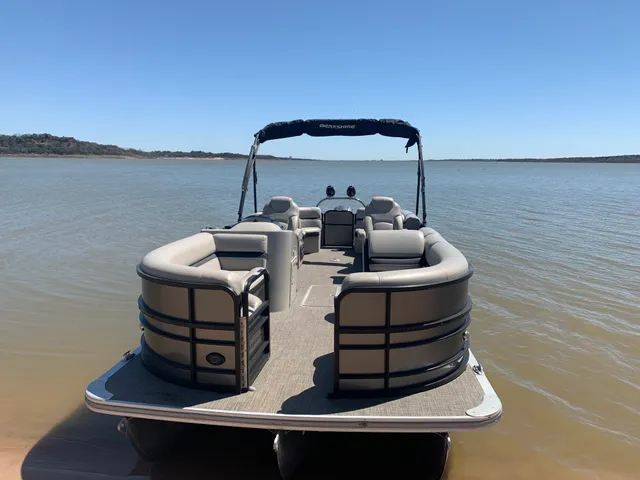 Rent a BERKSHIRE PONTOONS pontoon in Grapevine, TX near me