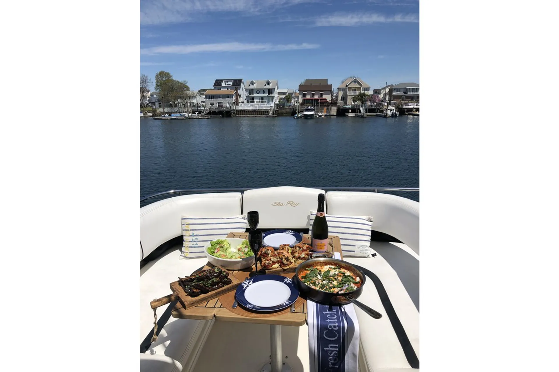 46 foot fully loaded Sea Ray Luxury Yacht. Minutes