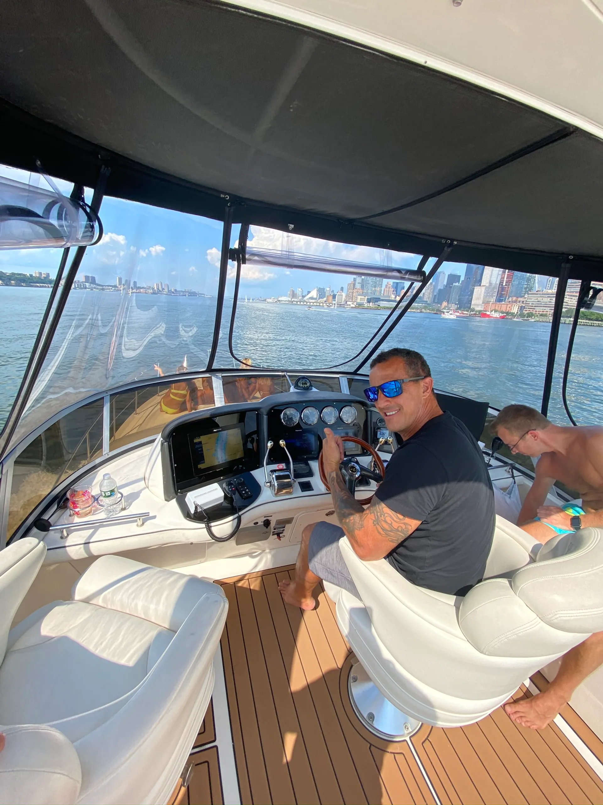 46 foot fully loaded Sea Ray Luxury Yacht. Minutes