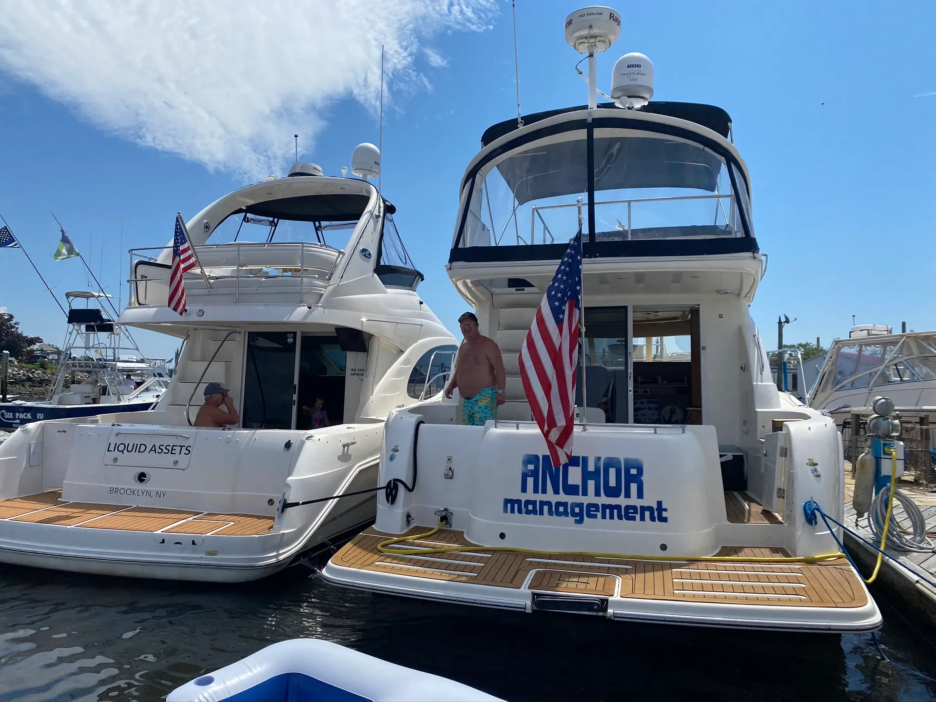 46 foot fully loaded Sea Ray Luxury Yacht. Minutes