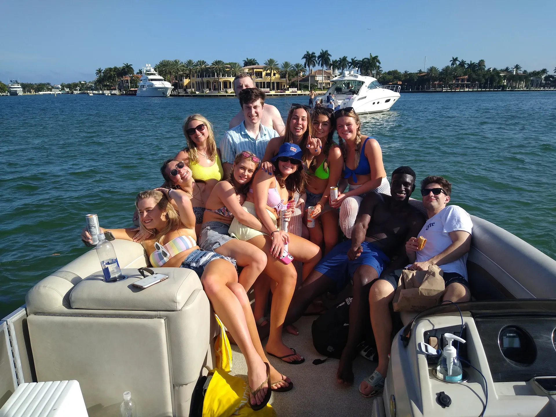 Bennington Marine 24SFX SPS Tri-Toon in Fort Lauderdale, FL — photo 2