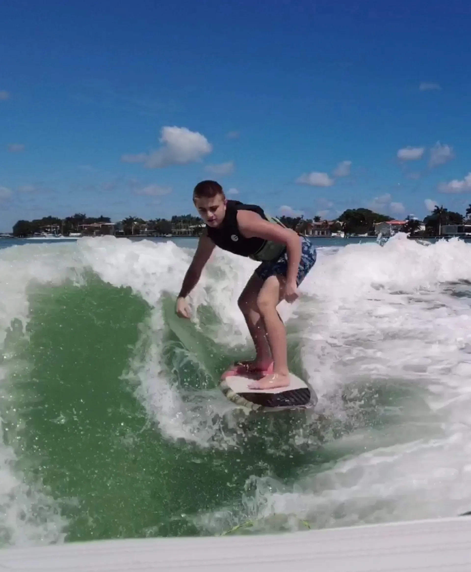 SANDBAR CRUISE - WAKEBOARD - WAKESURF - TUBE - SKI