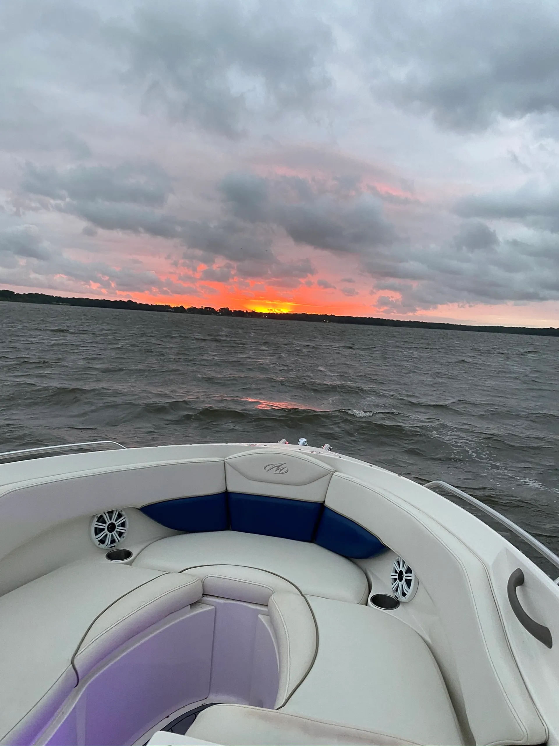 Monterey Boats 248 LS in Middle River, MD — photo 2