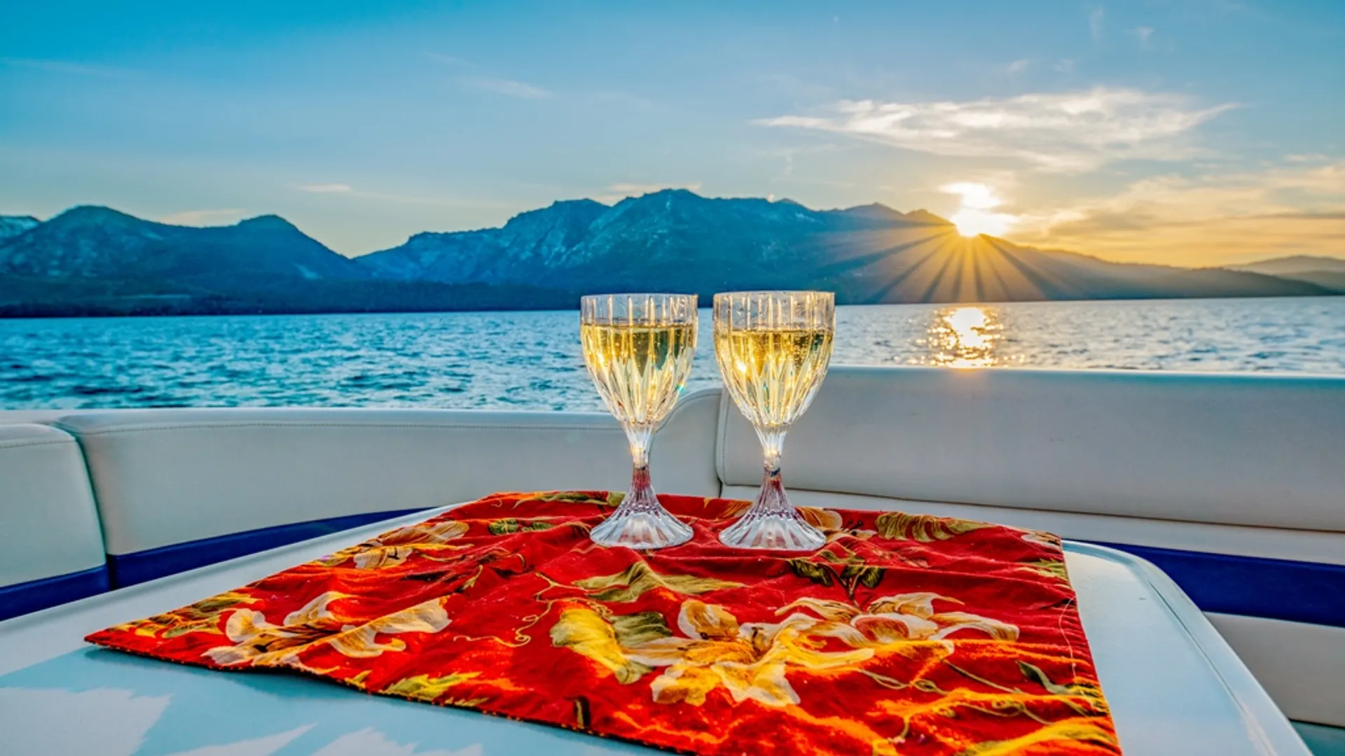 FORMULA BY THUNDERBIRD 40 PERFORMANCE CRUISER in South Lake Tahoe, CA — photo 4