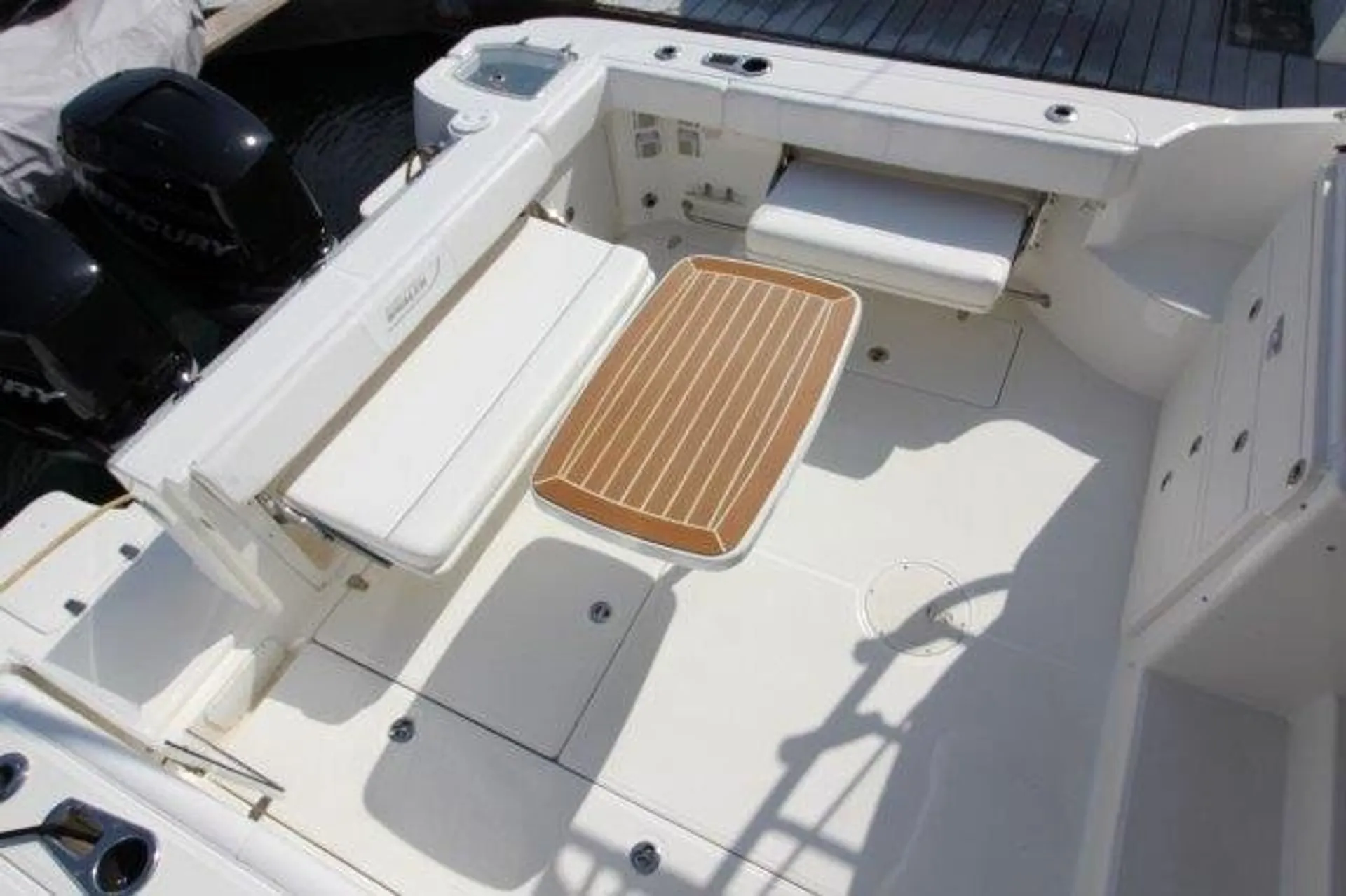 Boston Whaler 315 Conquest w/2-300CXL DTS Verado in San Diego, CA — photo 3