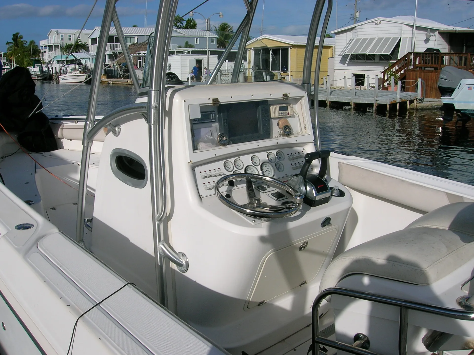 27' Outrage in Key Largo, FL - Ready to Dive or Fish