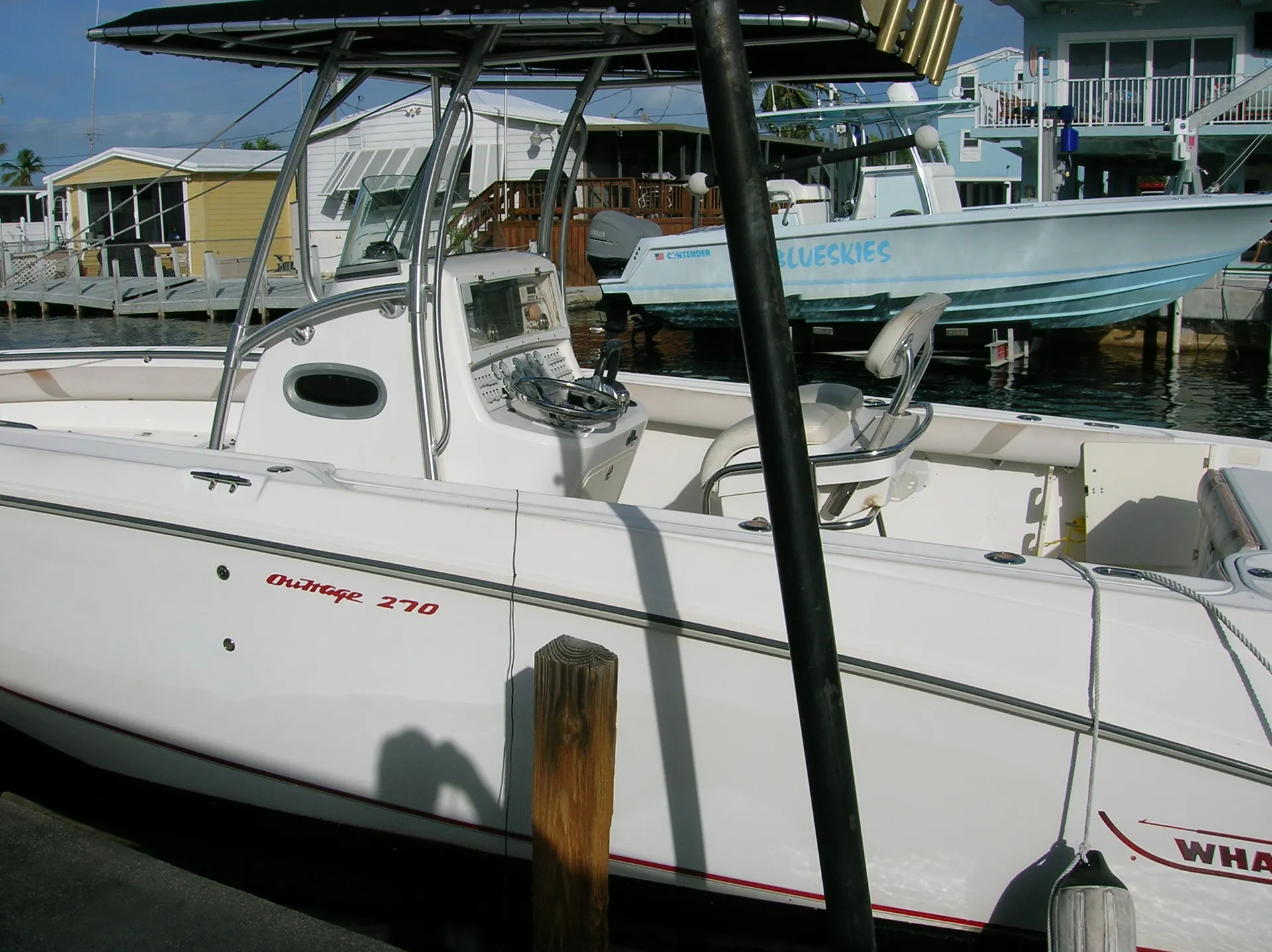 27' Outrage in Key Largo, FL - Ready to Dive or Fish