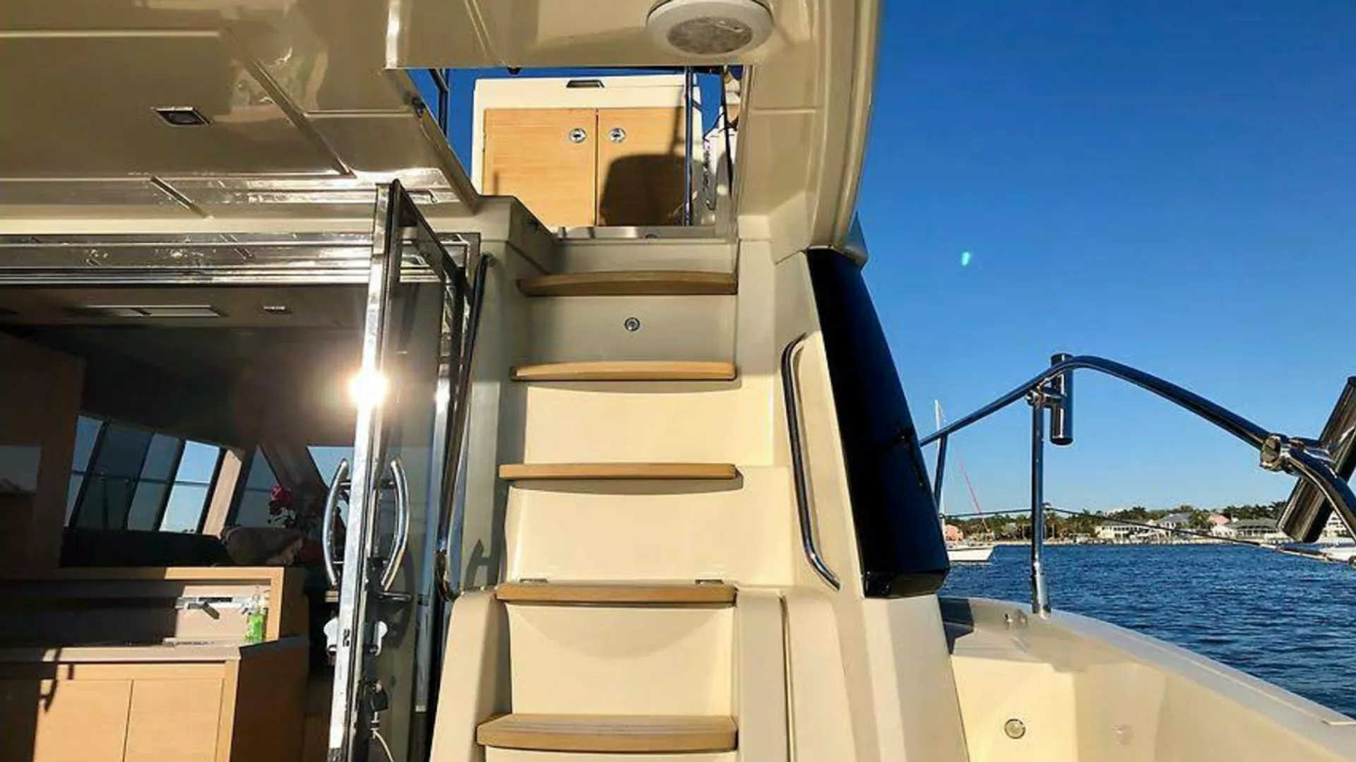 Beneteau USA Monte Carlo 5 in St. Petersburg, FL — photo 8