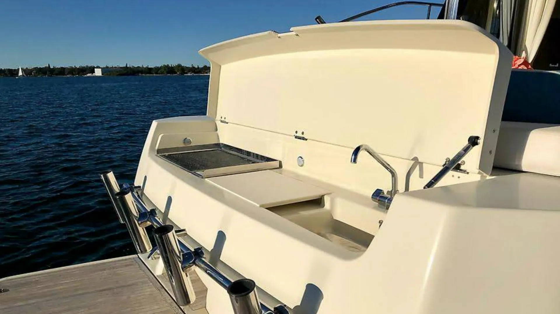 Beneteau USA Monte Carlo 5 in St. Petersburg, FL — photo 10