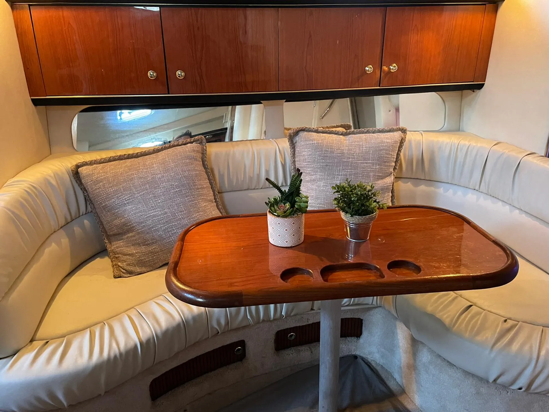 Sea Ray Boats 340 Sundancer in Miami, FL — photo 3