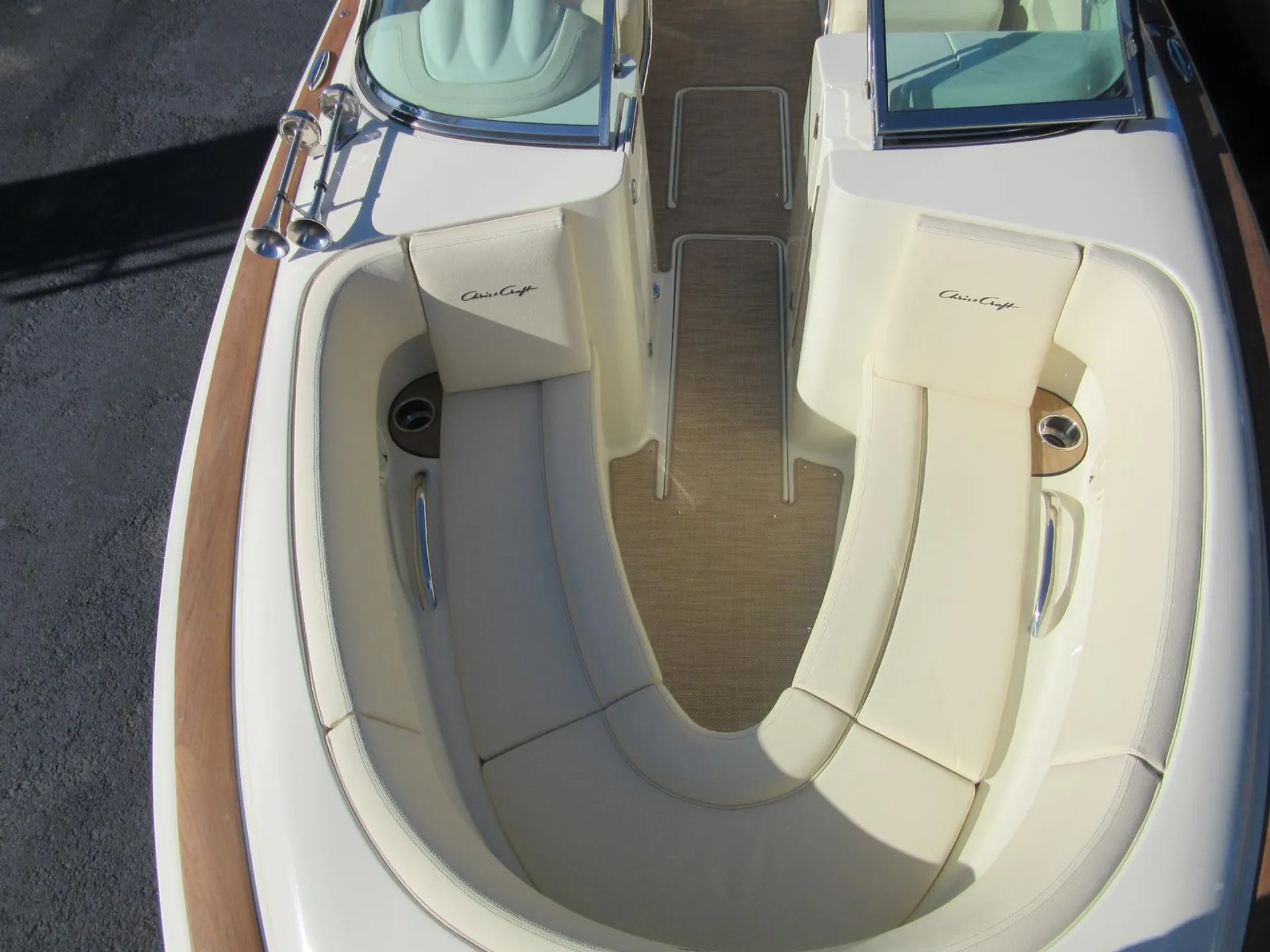 CHRIS CRAFT LAUNCH 27 HERITAGE TRIM EDITION in Traverse City, MI — photo 5