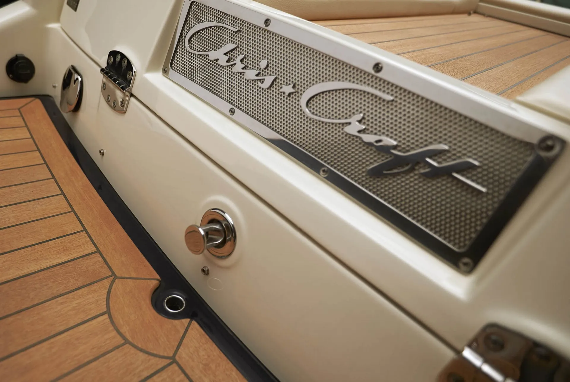 CHRIS CRAFT LAUNCH 27 HERITAGE TRIM EDITION in Traverse City, MI — photo 6