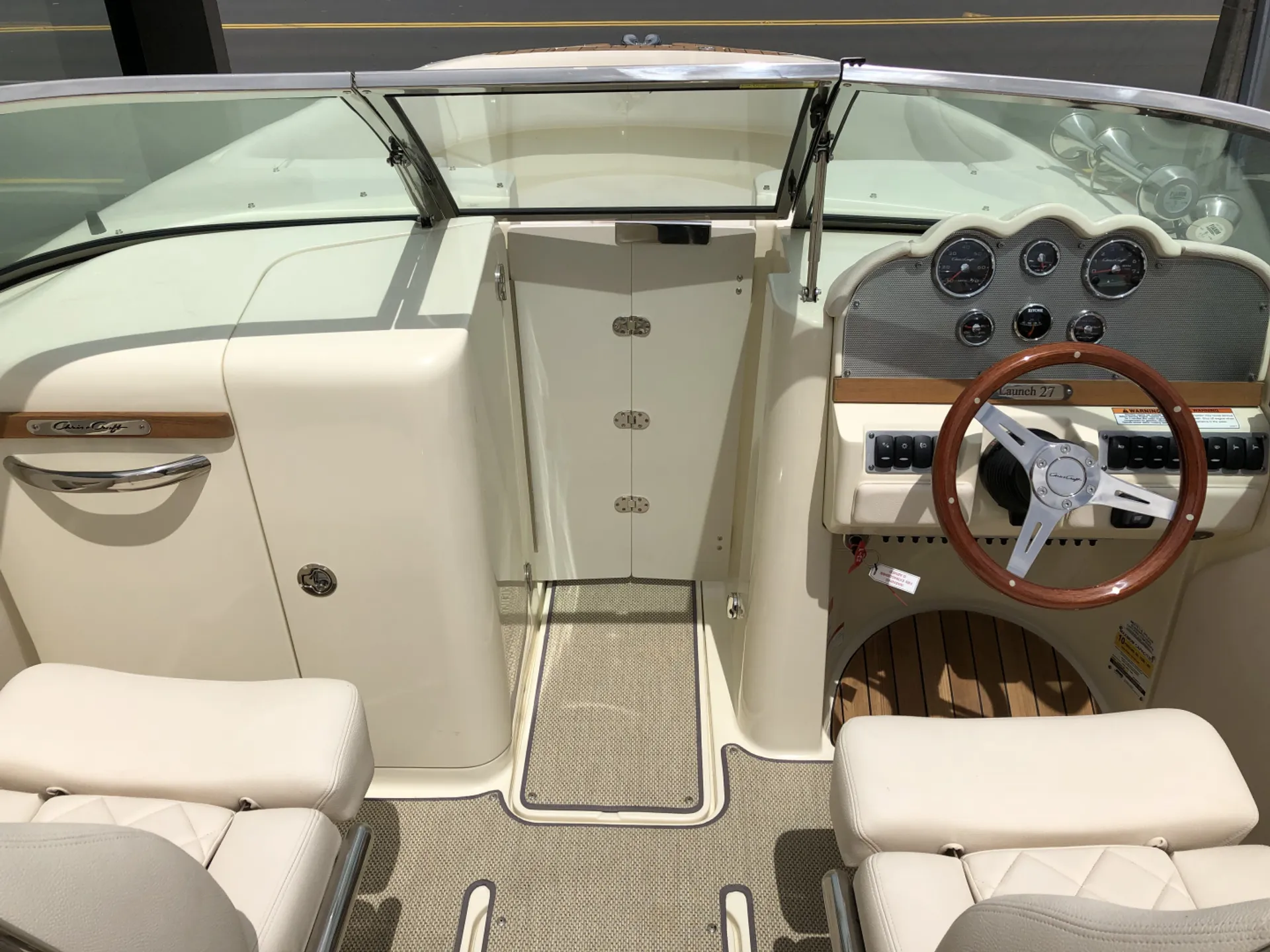 CHRIS CRAFT LAUNCH 27 HERITAGE TRIM EDITION in Traverse City, MI — photo 3