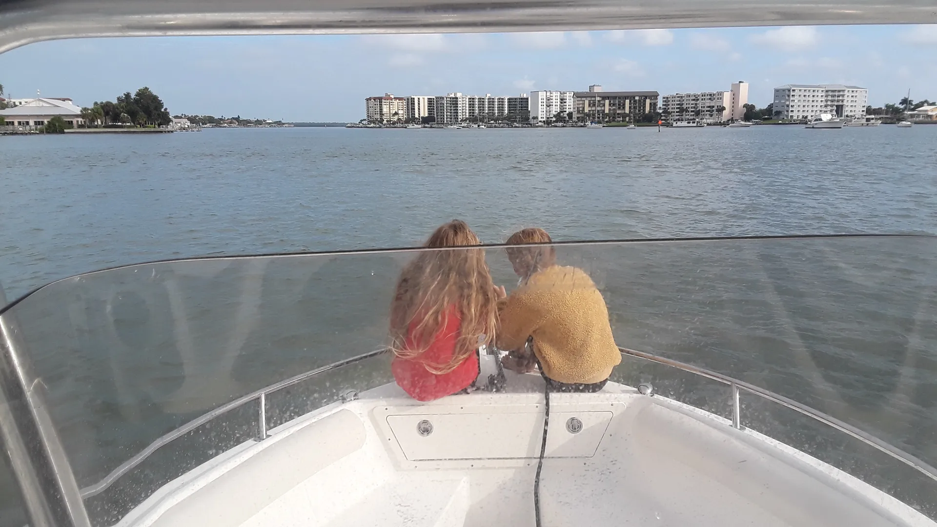 Scenic & sunset tours, dolphin cruises and more!