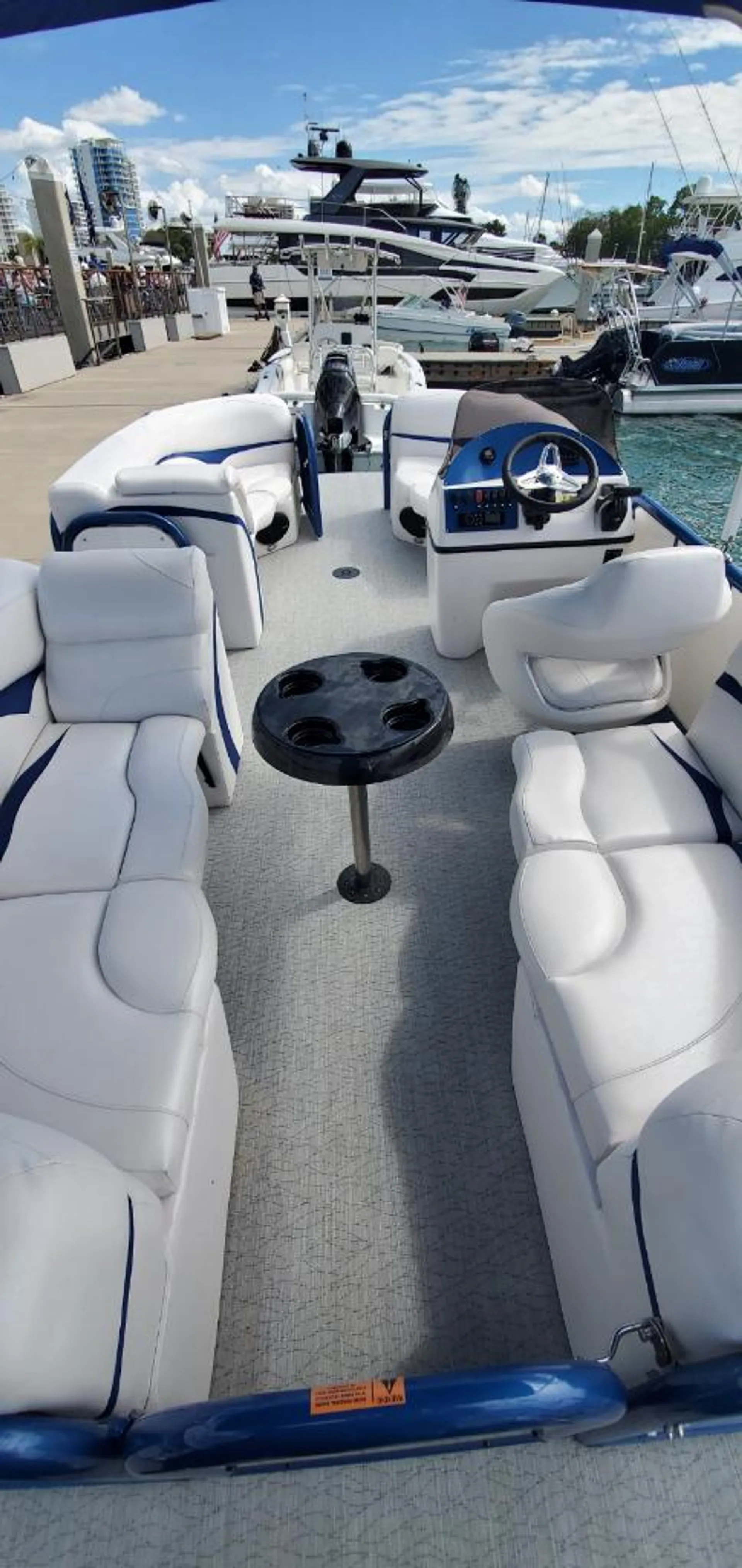 Aloha Tropical 230 in Sarasota, FL — photo 9