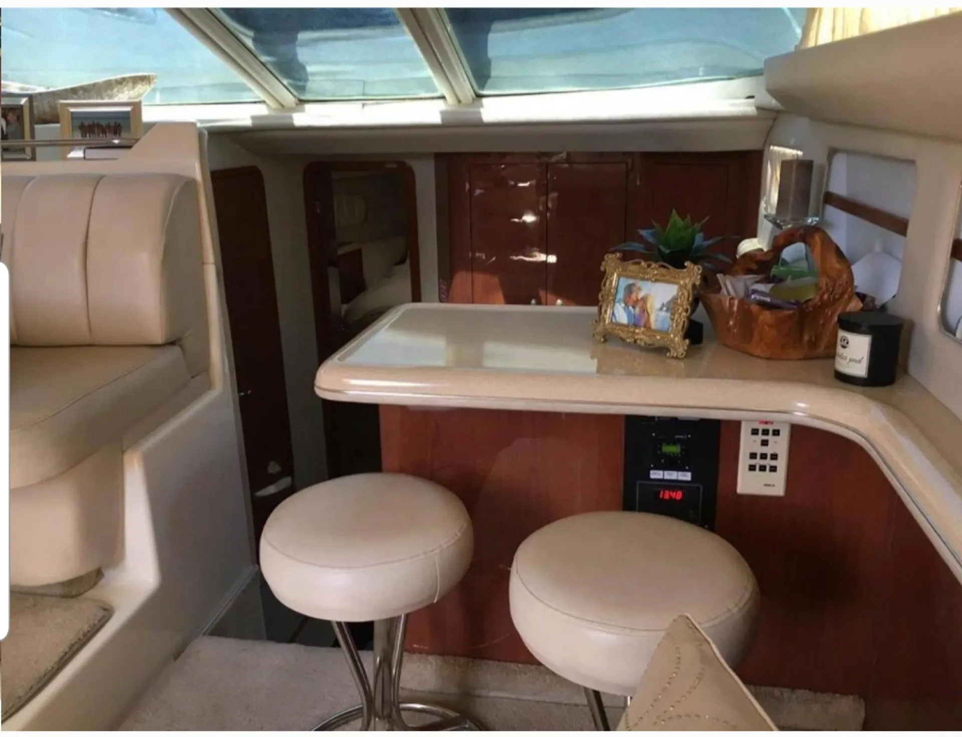 Sea Ray Boats 370 Aft Cabin in Baltimore, MD — photo 6