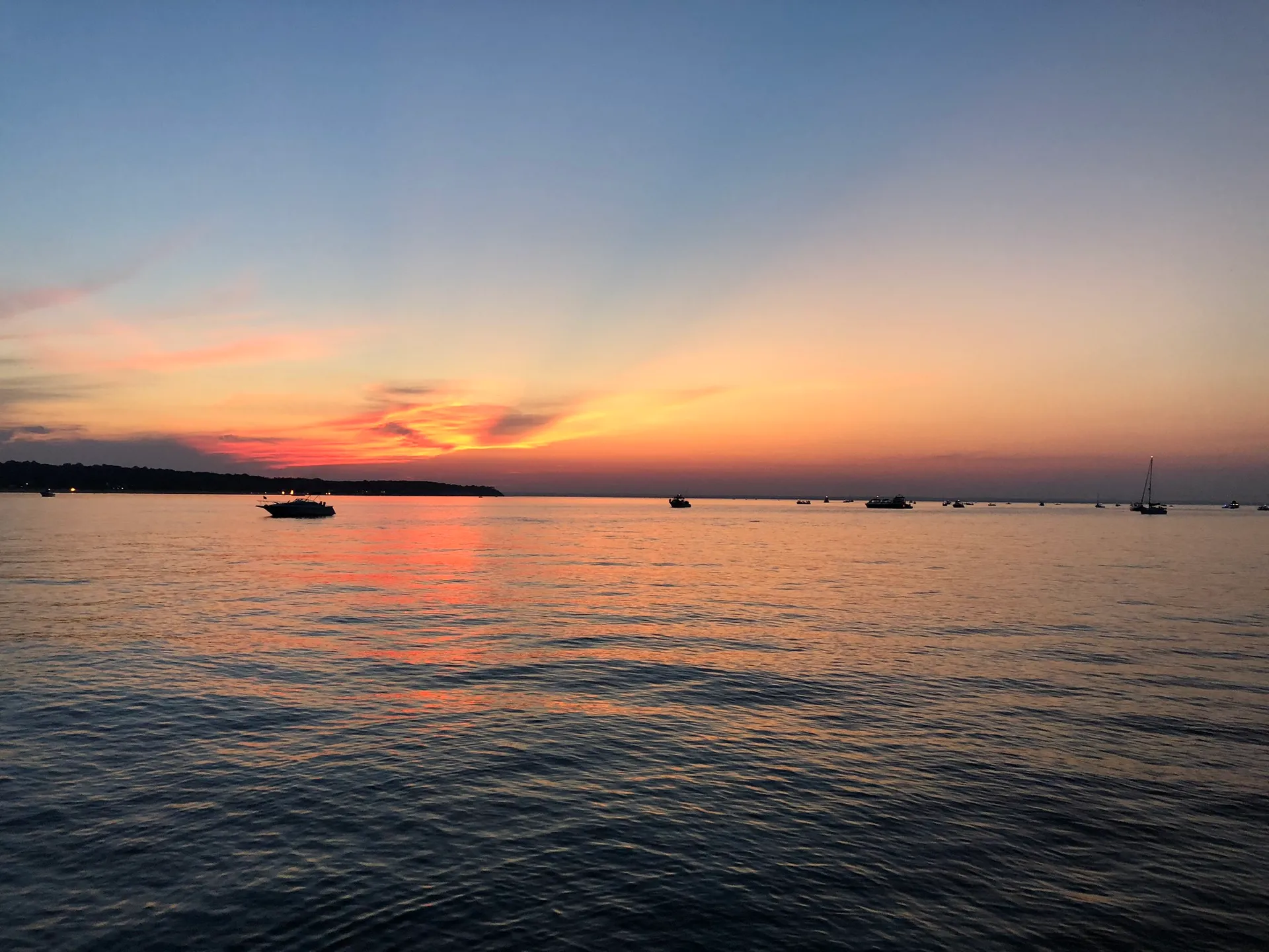 Beautiful, Clean &amp; Modern 35 Foot Express Cruiser!