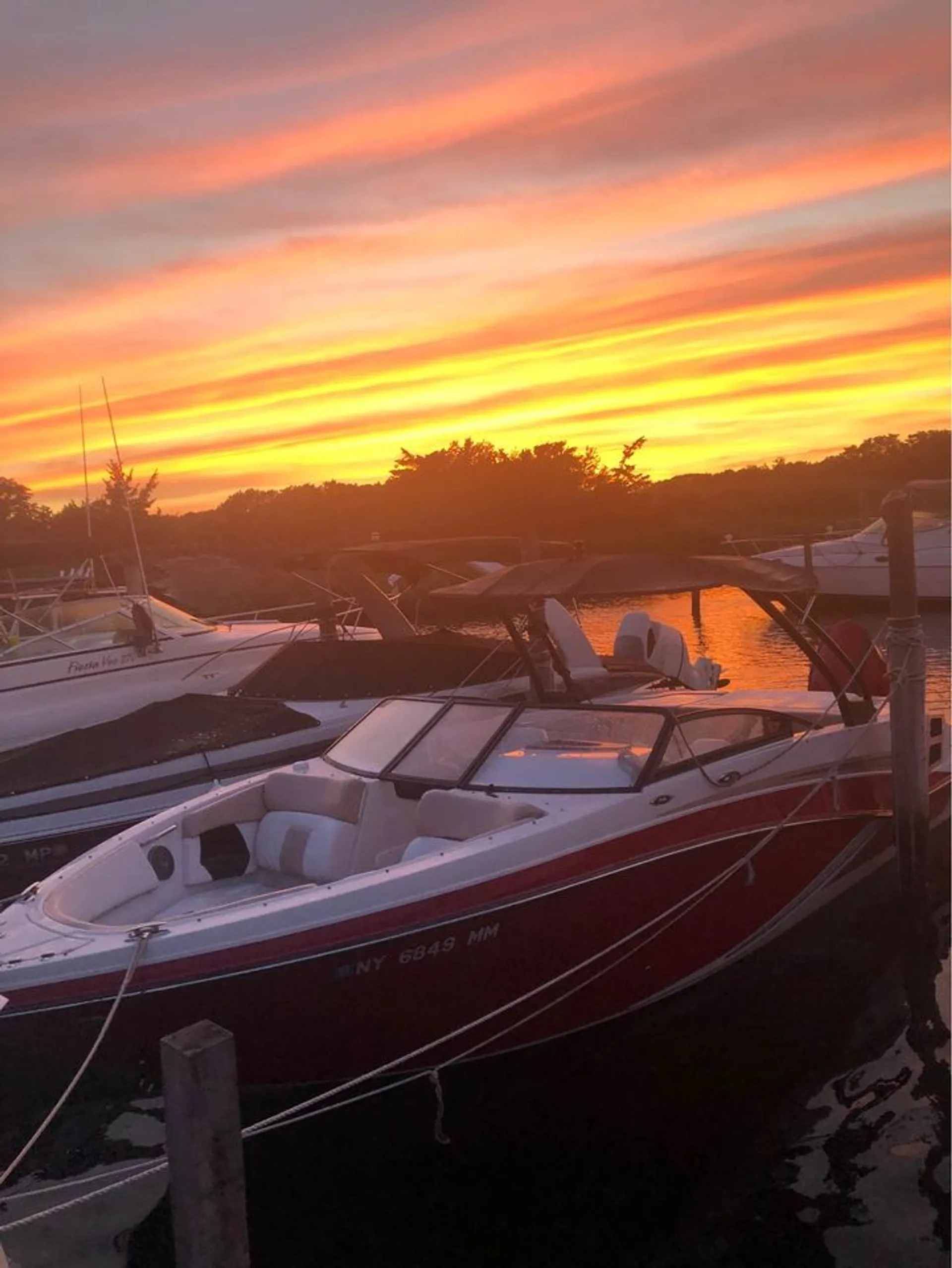 GLASTRON BOATS GT245 MERC W/TRAILER in East Patchogue, NY — photo 7