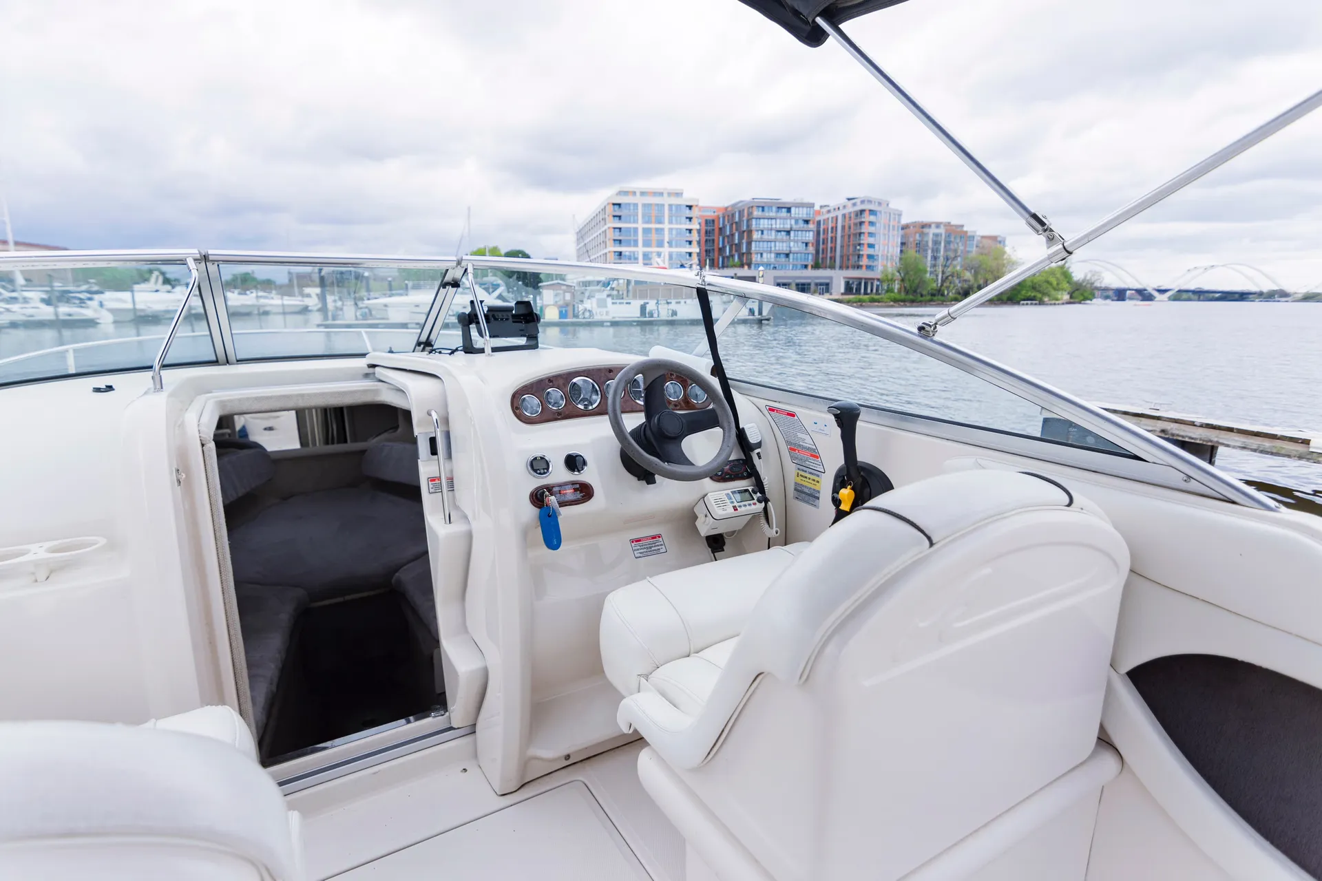 Sea Ray Boats Other in Washington, DC — photo 8