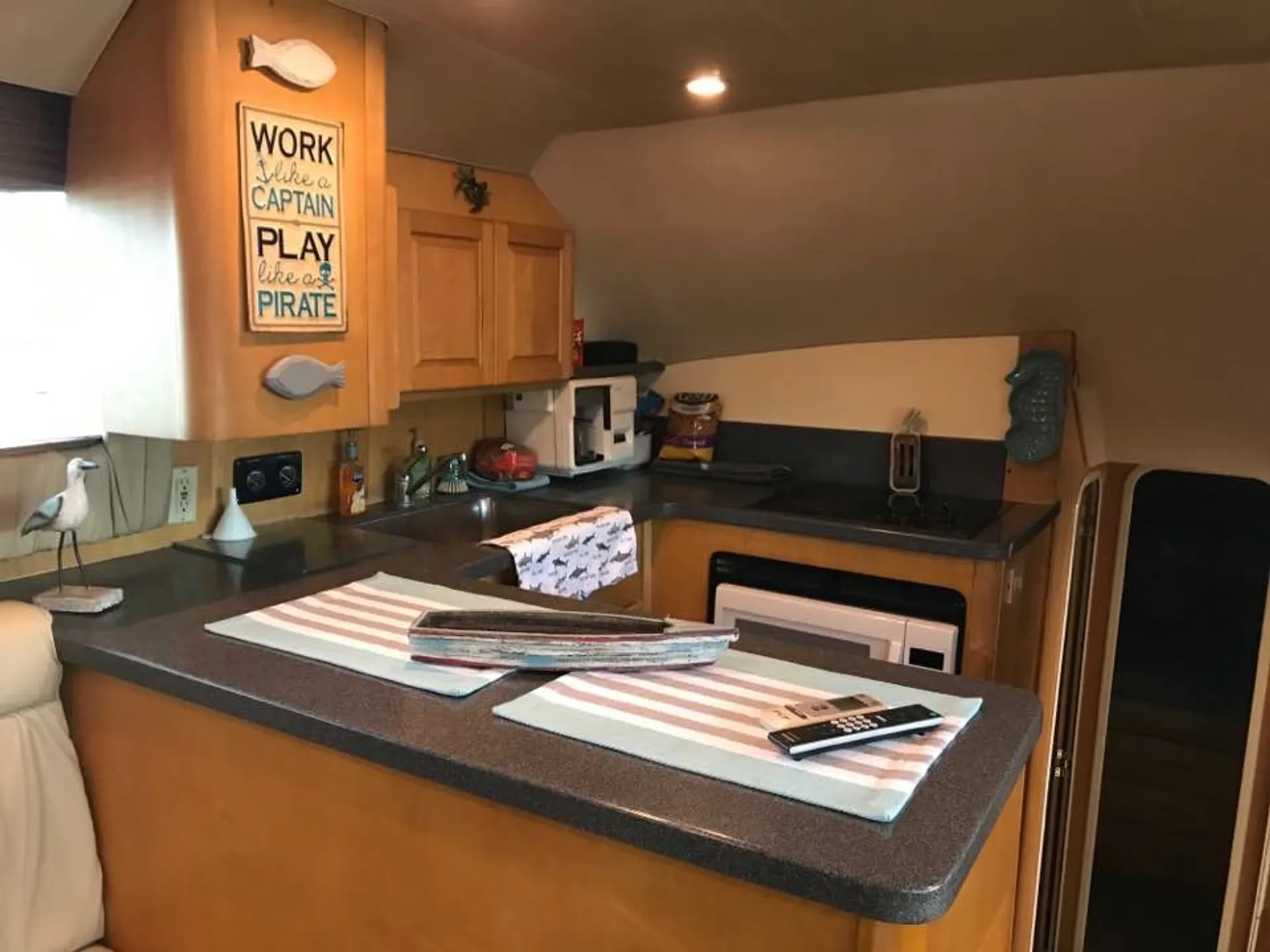 Luhrs Boats Tournament 400 Convertible in Corpus Christi, TX — photo 6