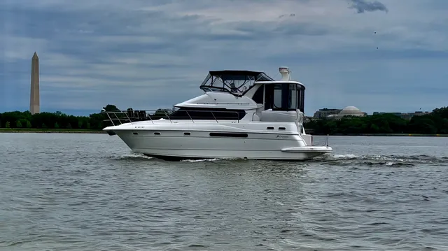 Rent a Cruisers Yachts cruiser in Washington, DC near me